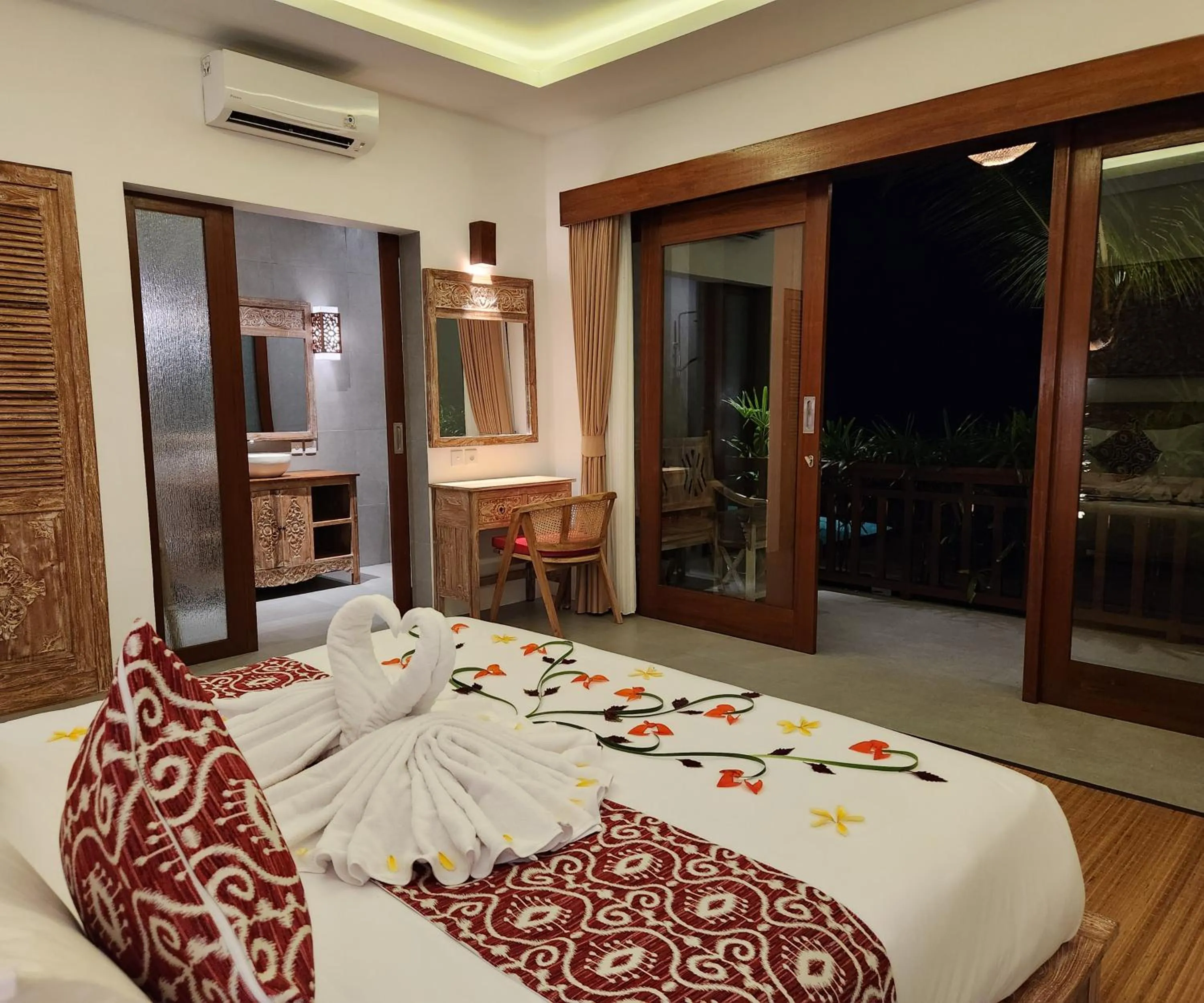 Bedroom, Bed in Pinggala Villa Ubud