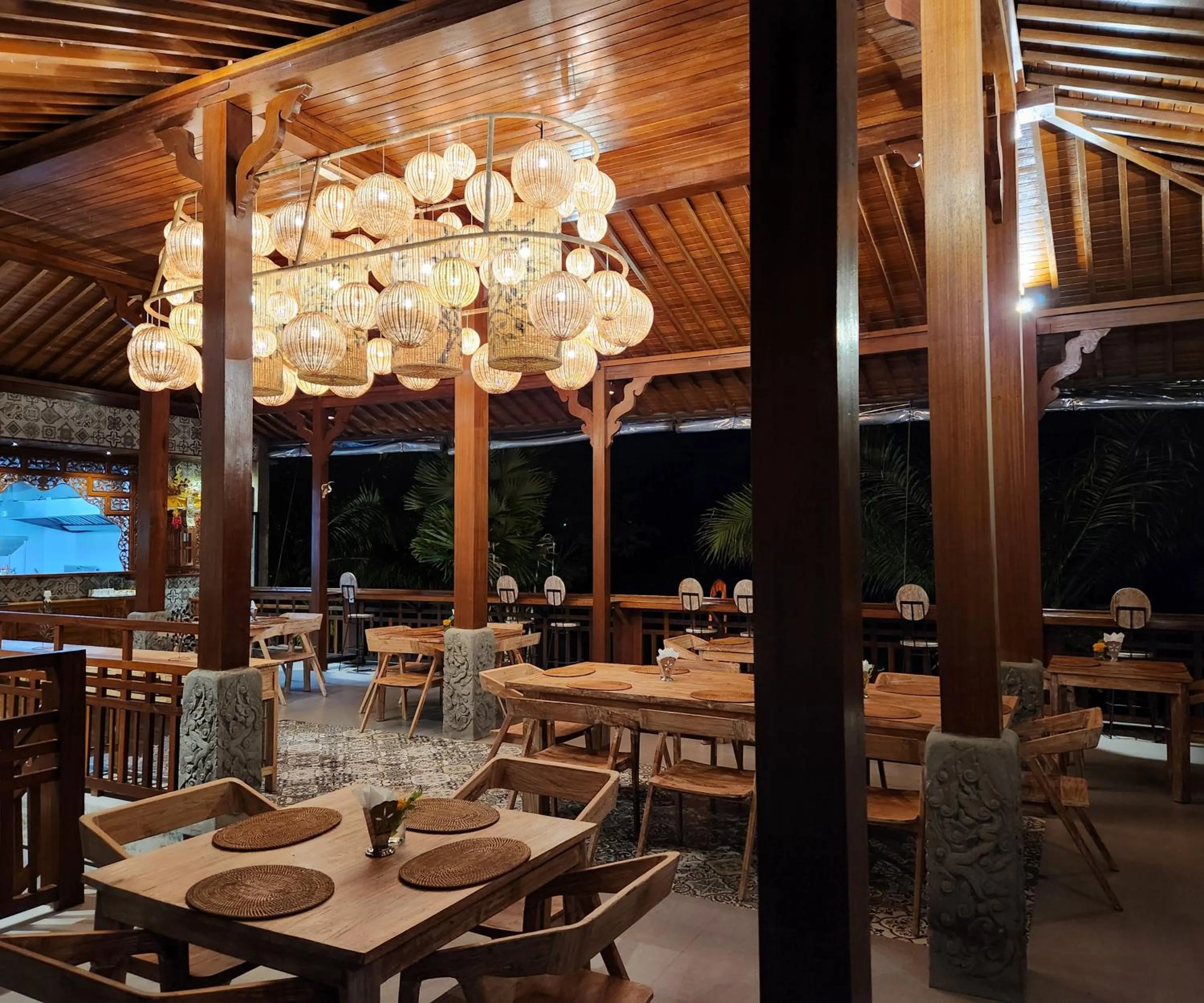 Restaurant/places to eat in Pinggala Villa Ubud
