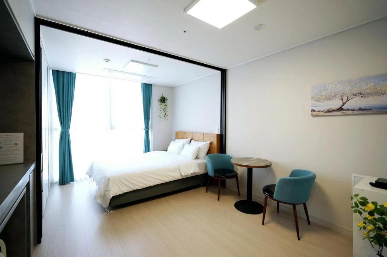 Bed in Wellstay hotel Incheon