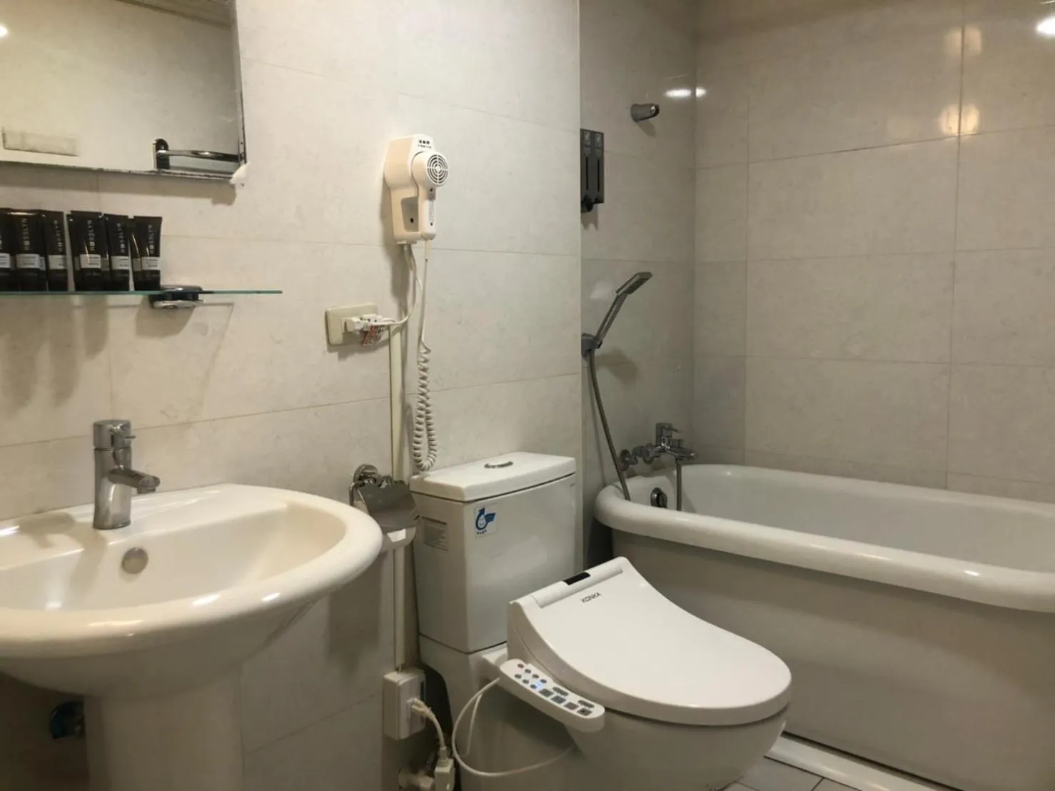 Bathroom in Unite Hotel