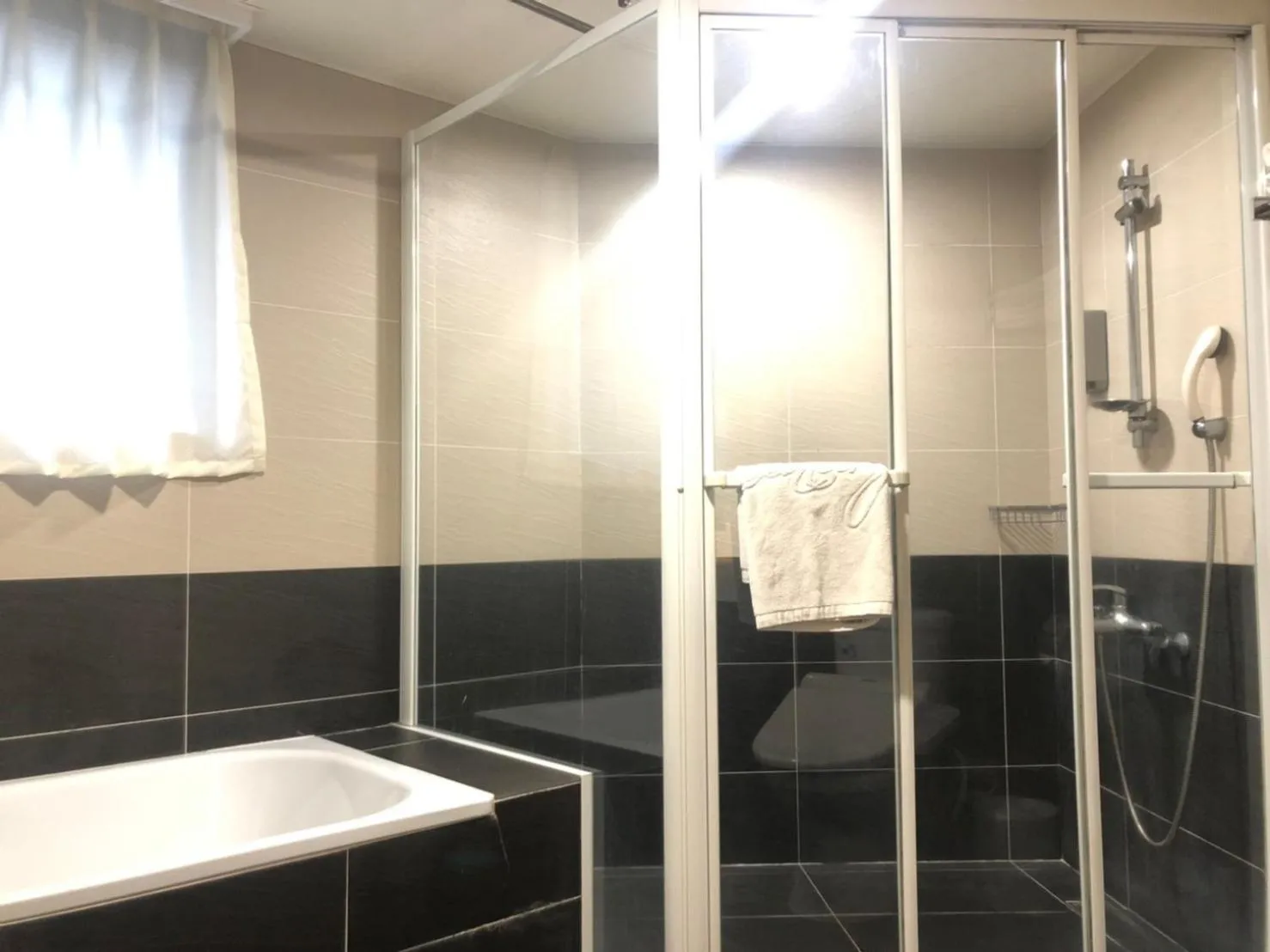 Bathroom in Unite Hotel