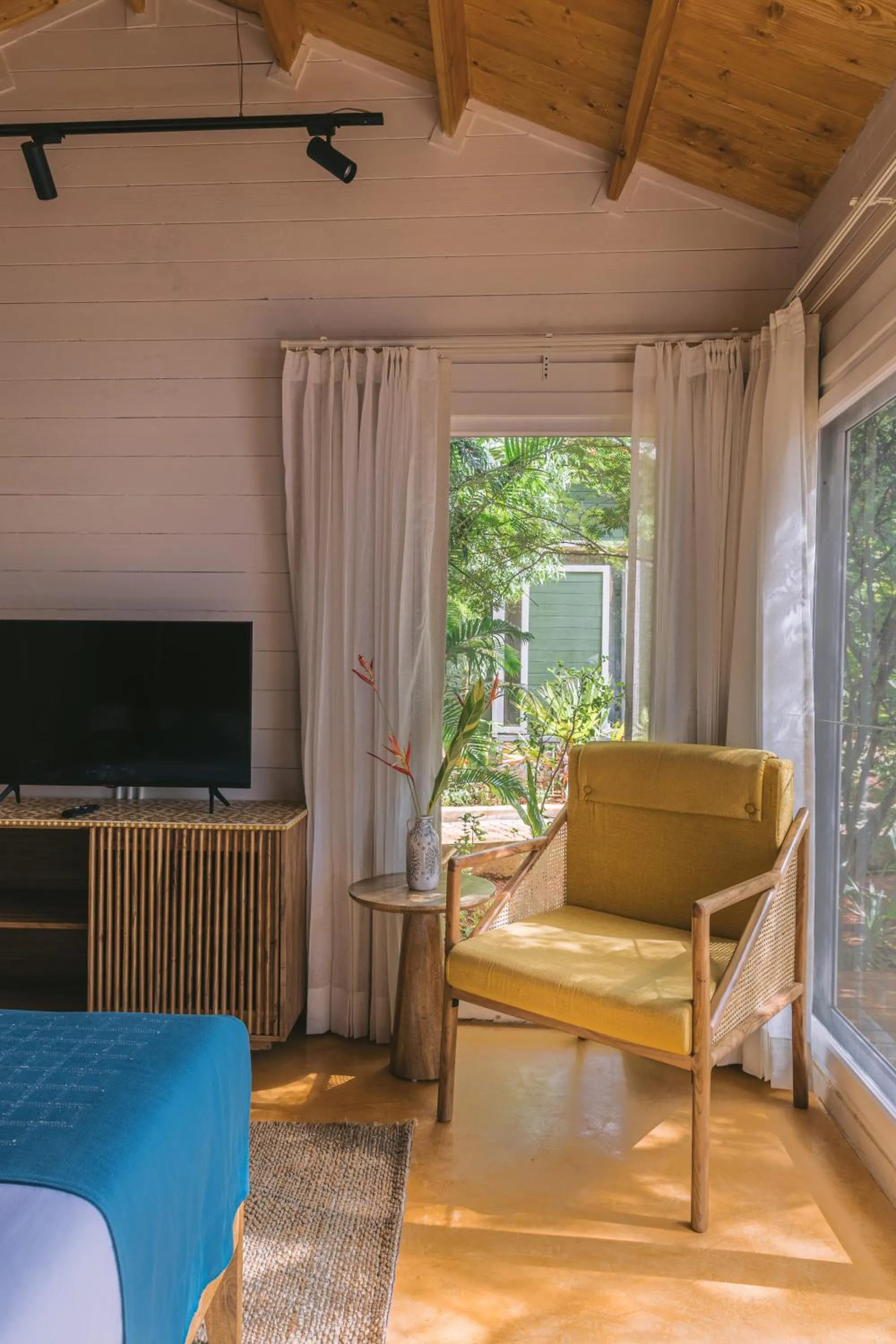 Bedroom in LaRiSa Resort & Spa, Ashwem