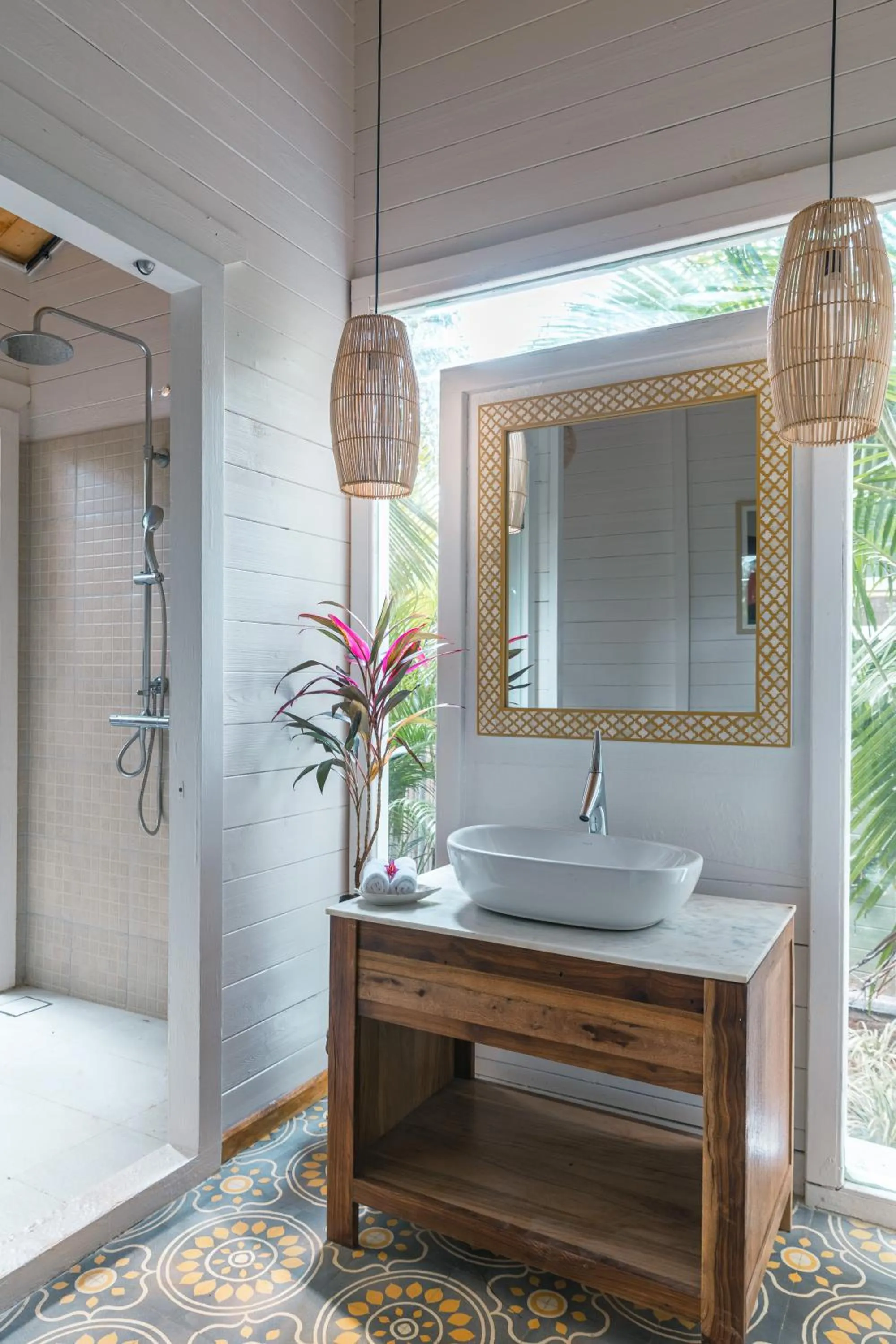 Bathroom in LaRiSa Resort & Spa, Ashwem