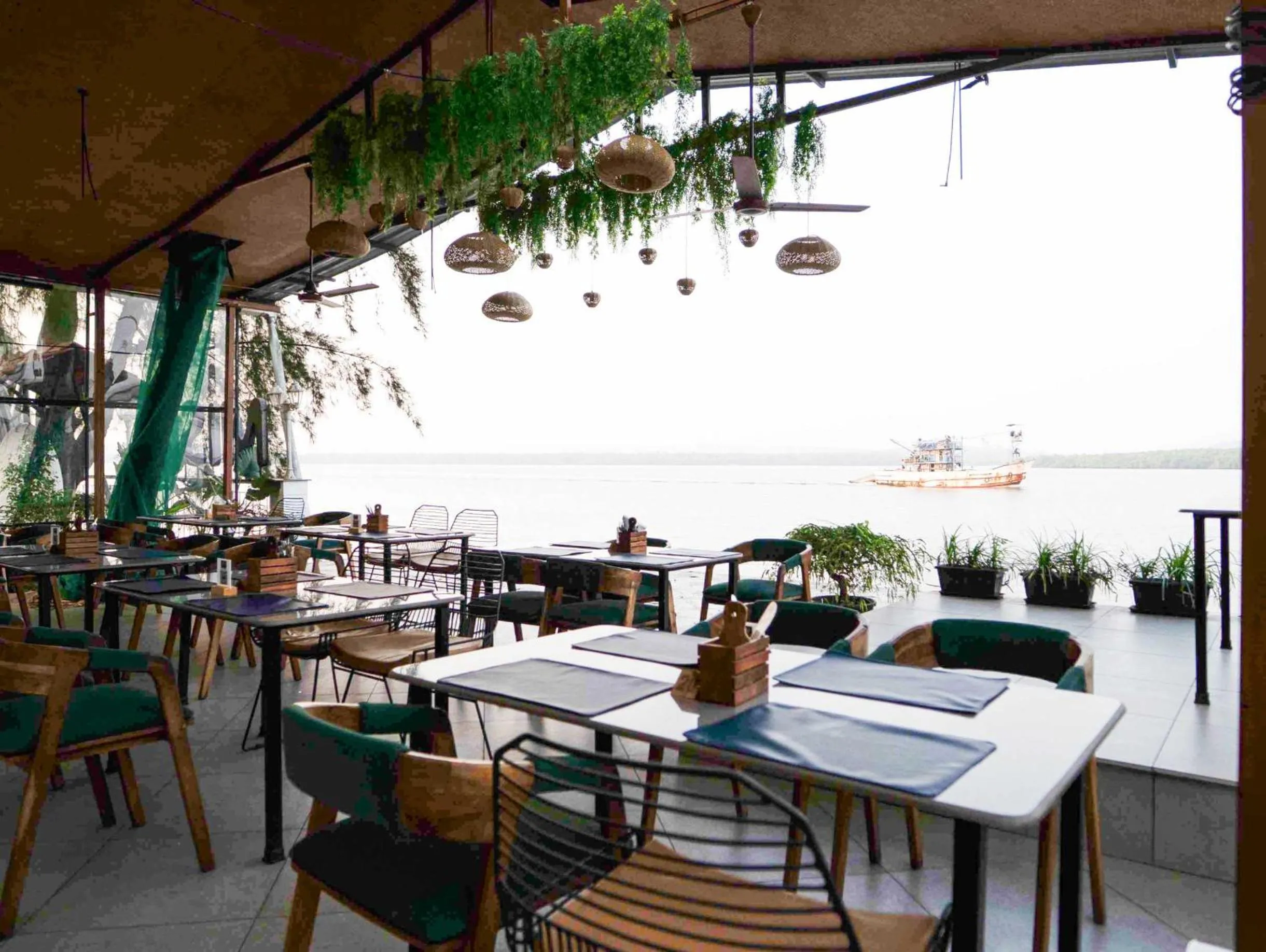 Blu Missel By The River