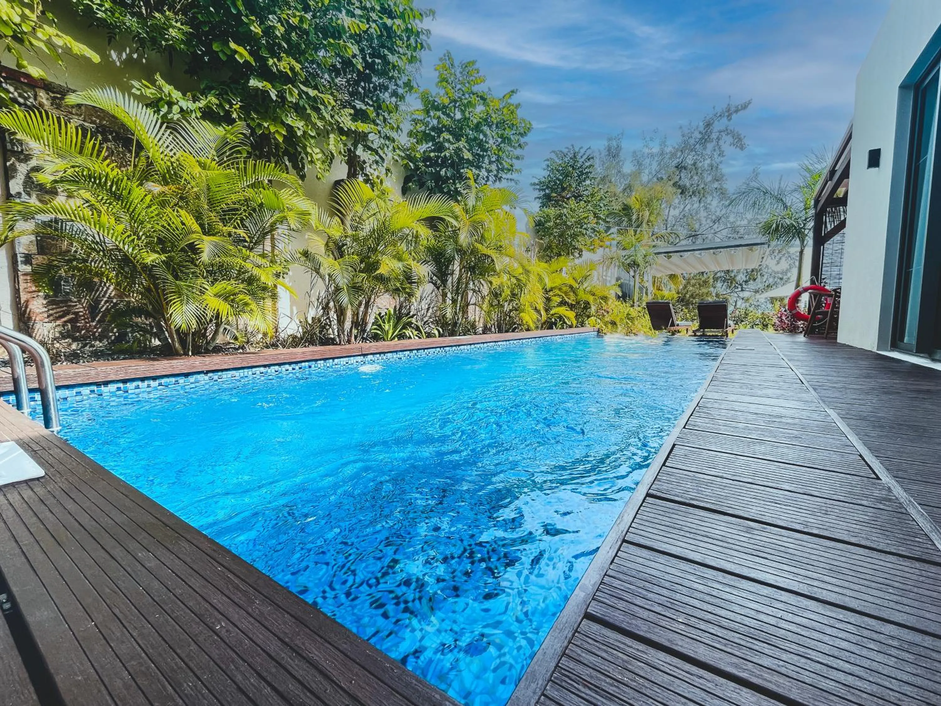 Swimming pool in Wonders Beach Boutique Hotel