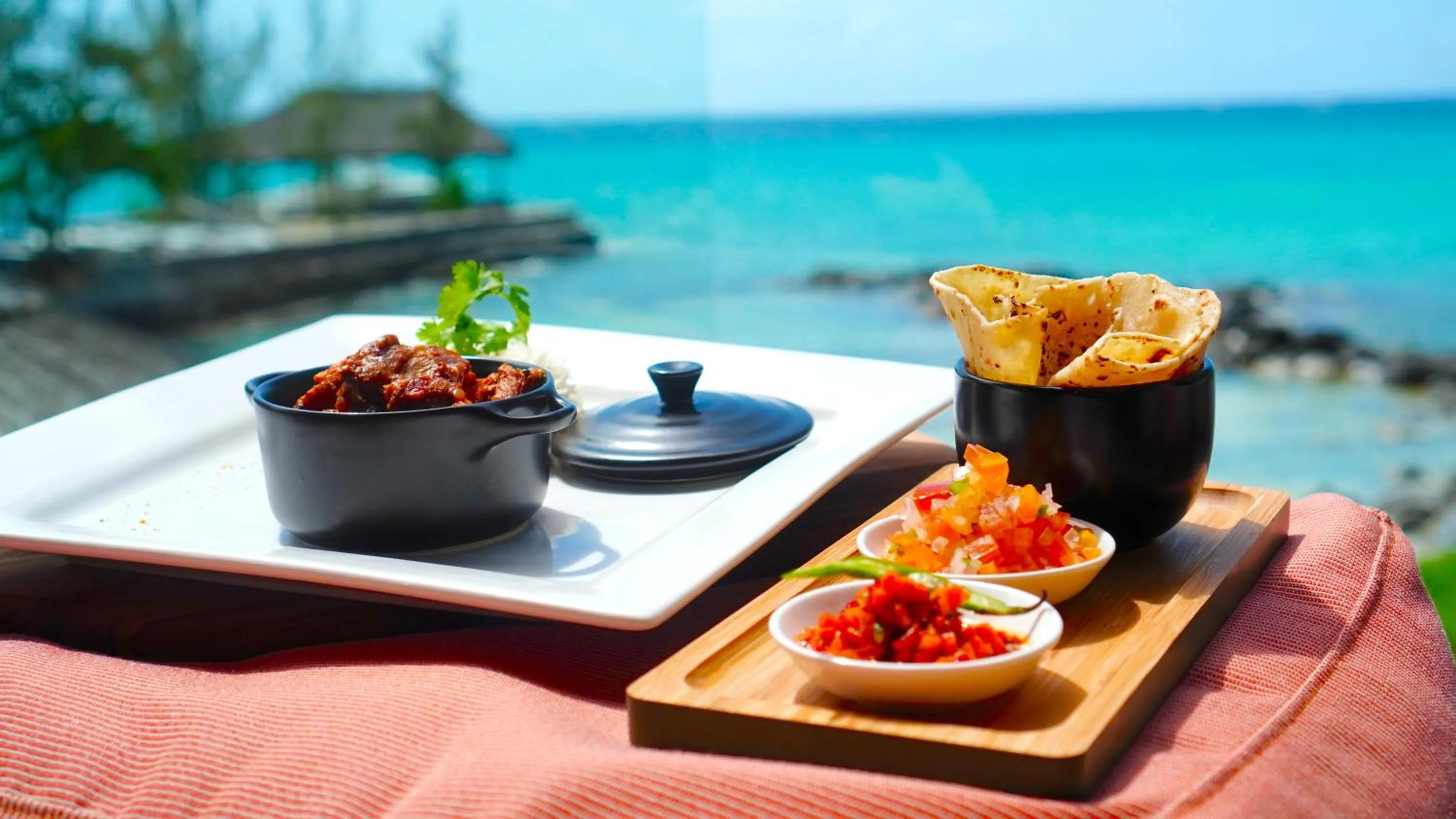 Food in Wonders Beach Boutique Hotel