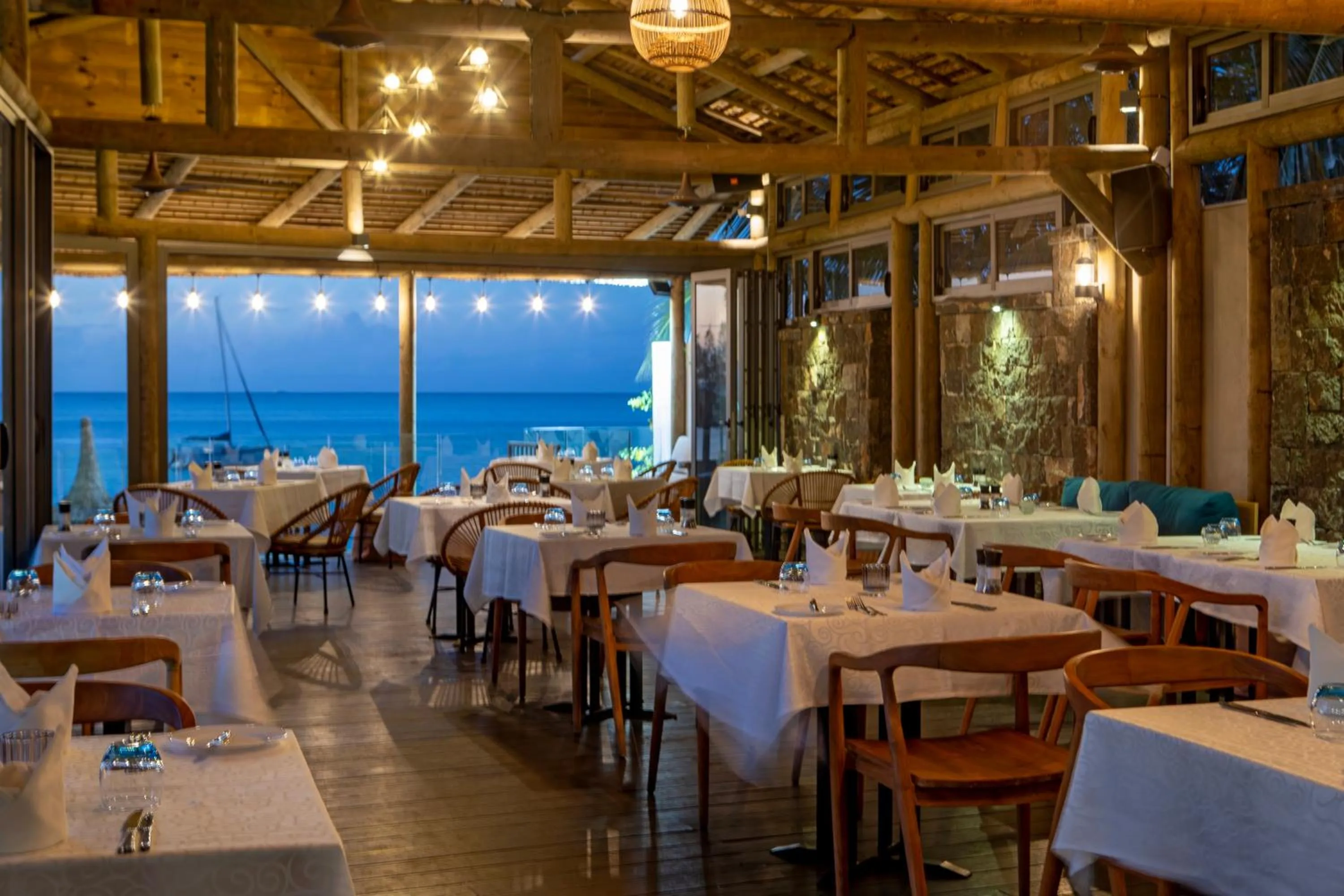 Restaurant/places to eat in Wonders Beach Boutique Hotel