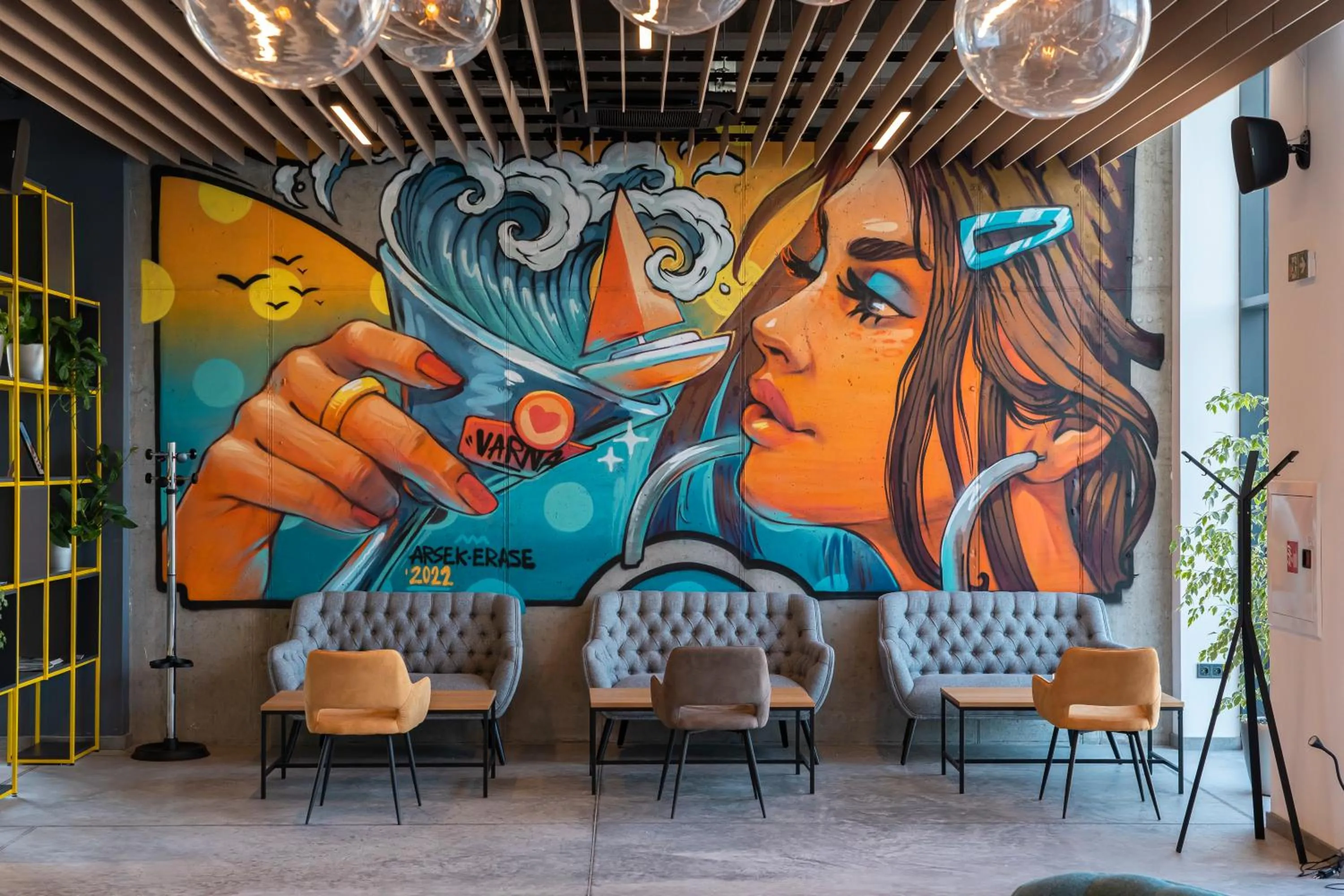 Seating area in Hotel Campus 90 - Free Parking