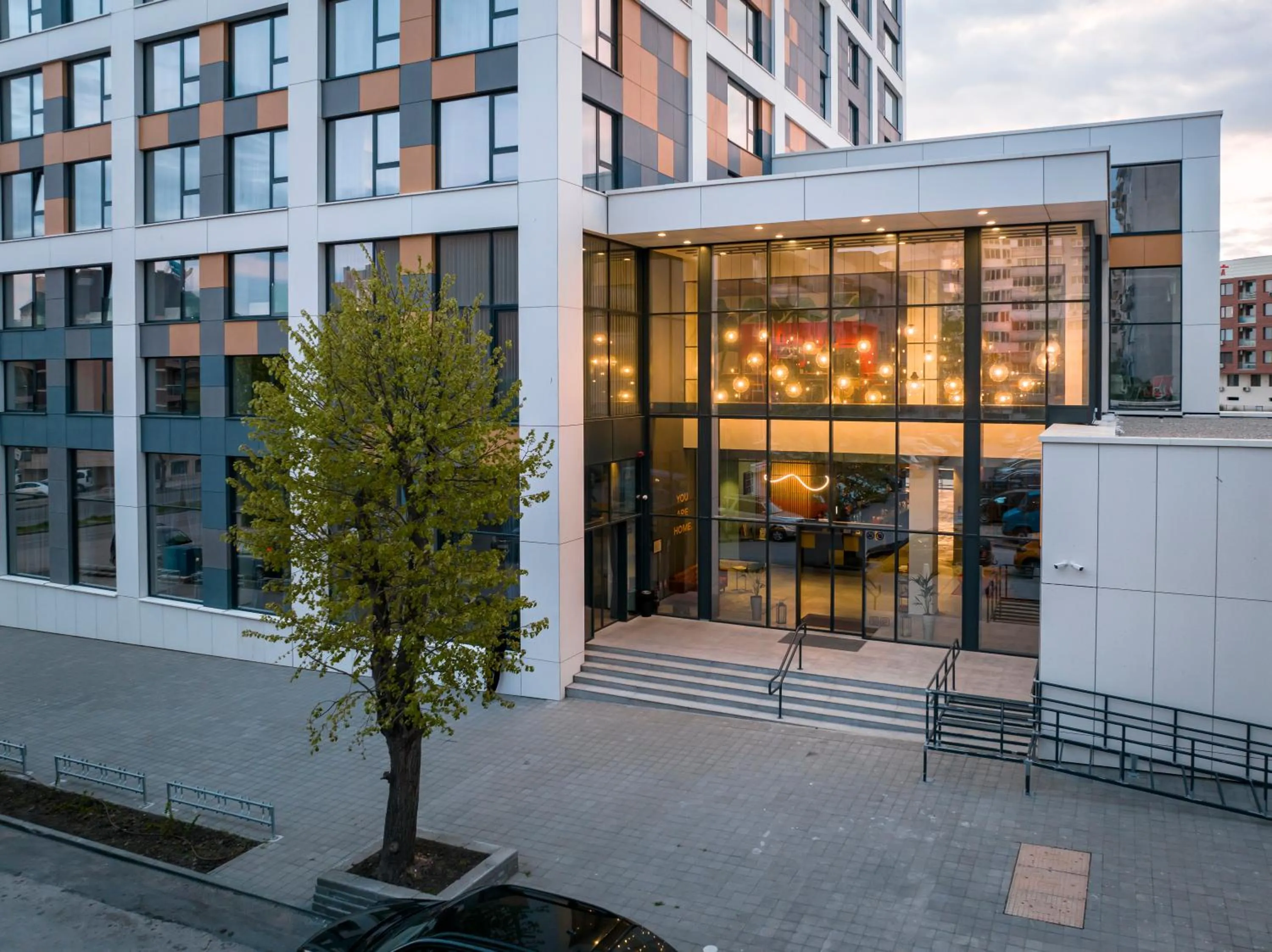 Property building in Hotel Campus 90 - Free Parking