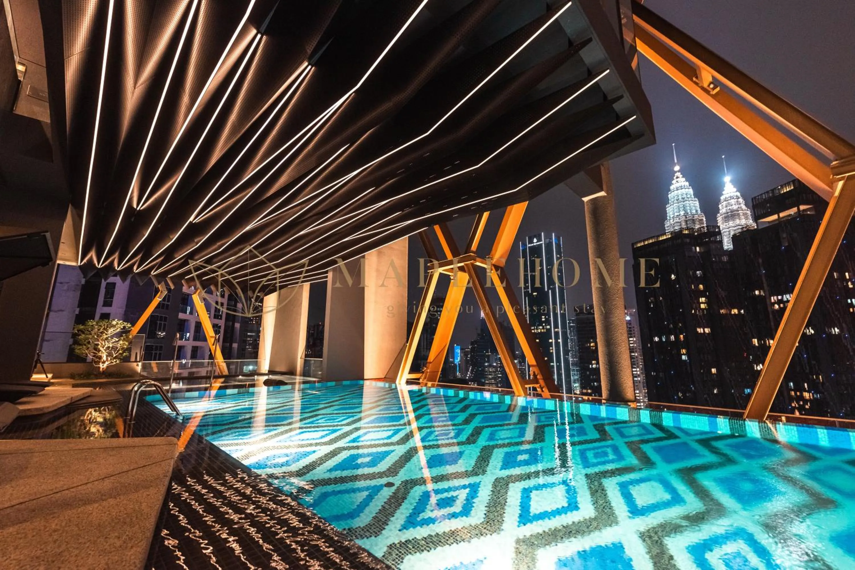 Night in Scarletz Premier Suites Kuala Lumpur