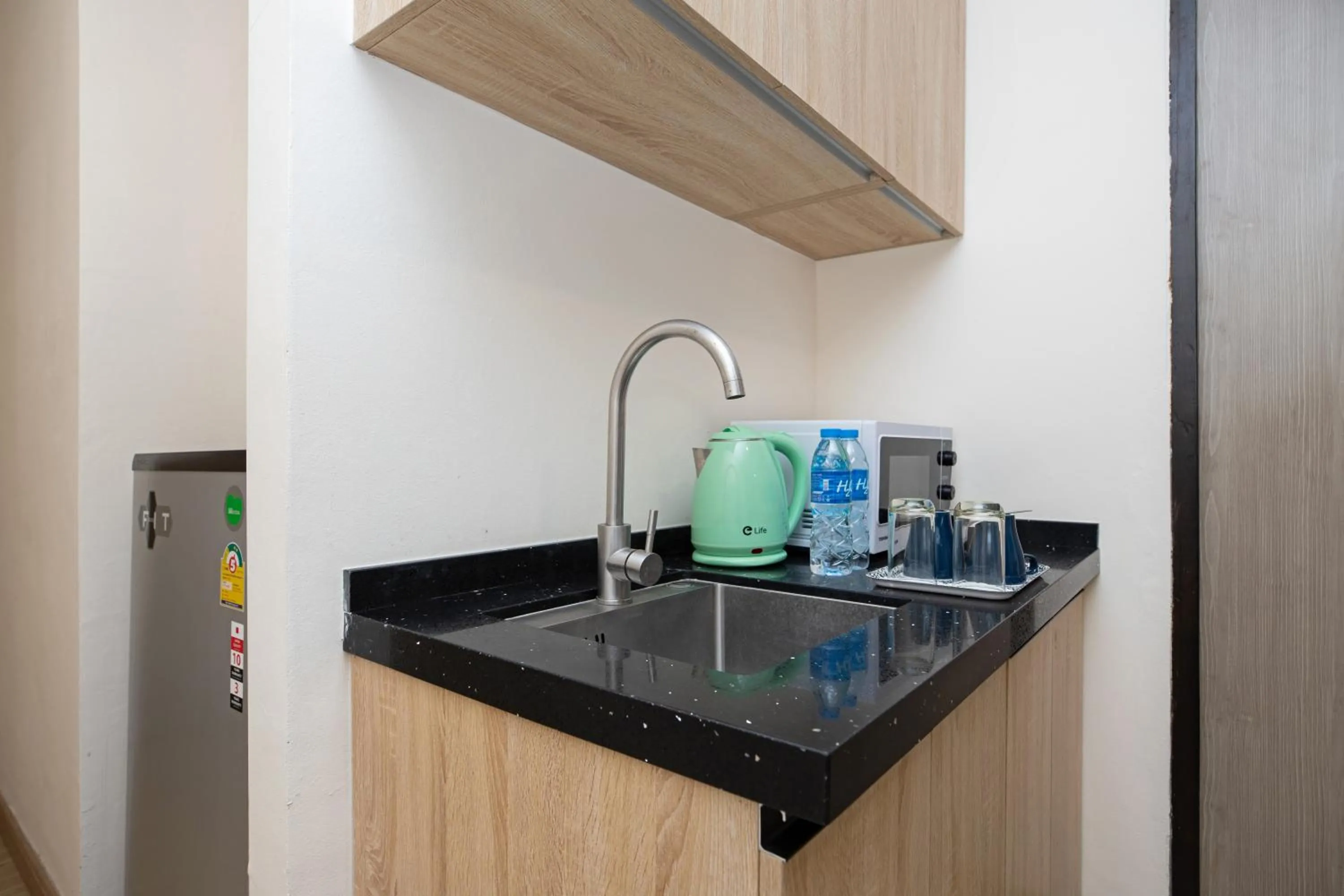 Coffee/tea facilities in iCheck inn Darisa Patong