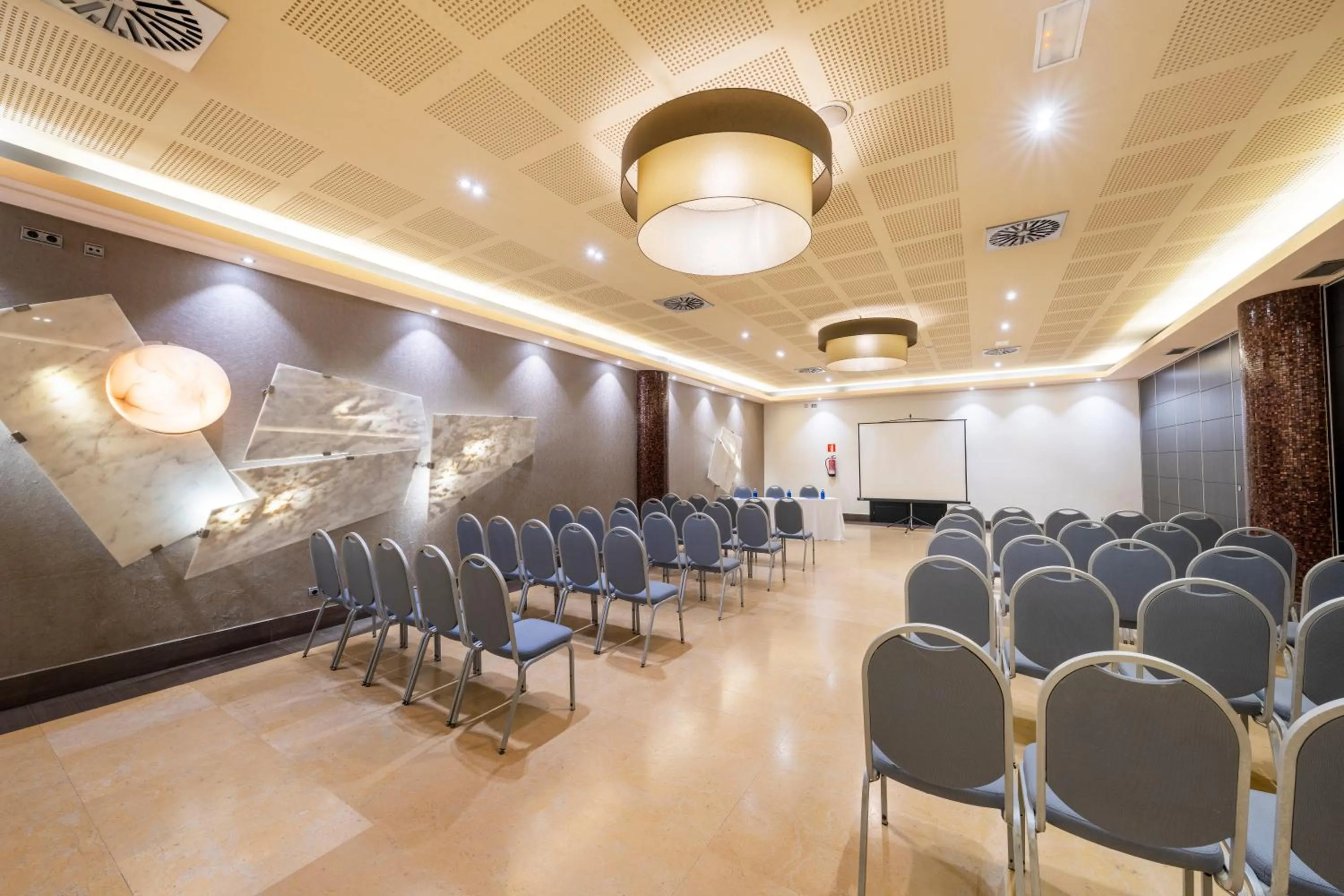 Meeting/conference room in Iberik Santo Domingo Plaza Hotel