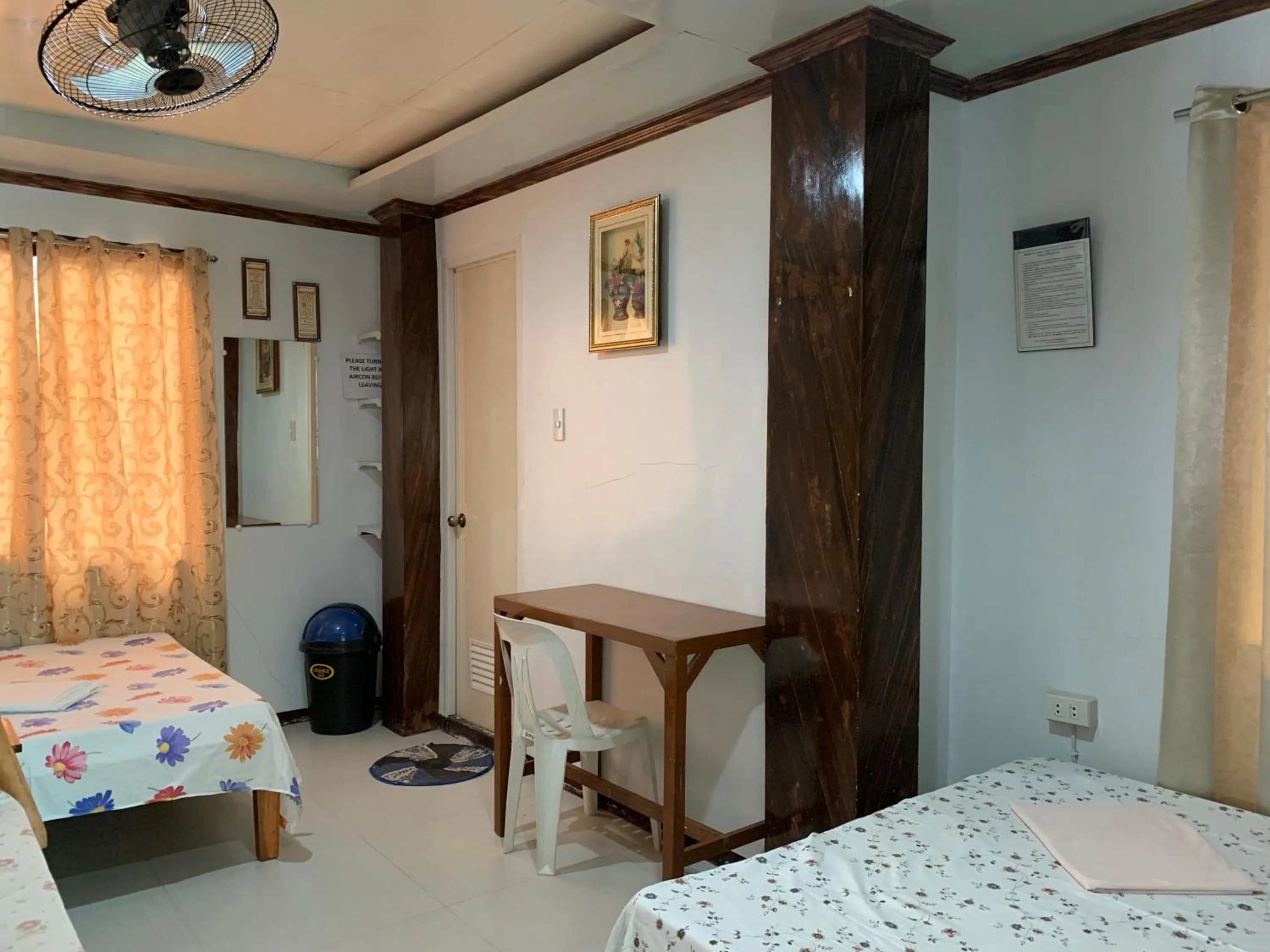 Bed in Blessed Inn Annex