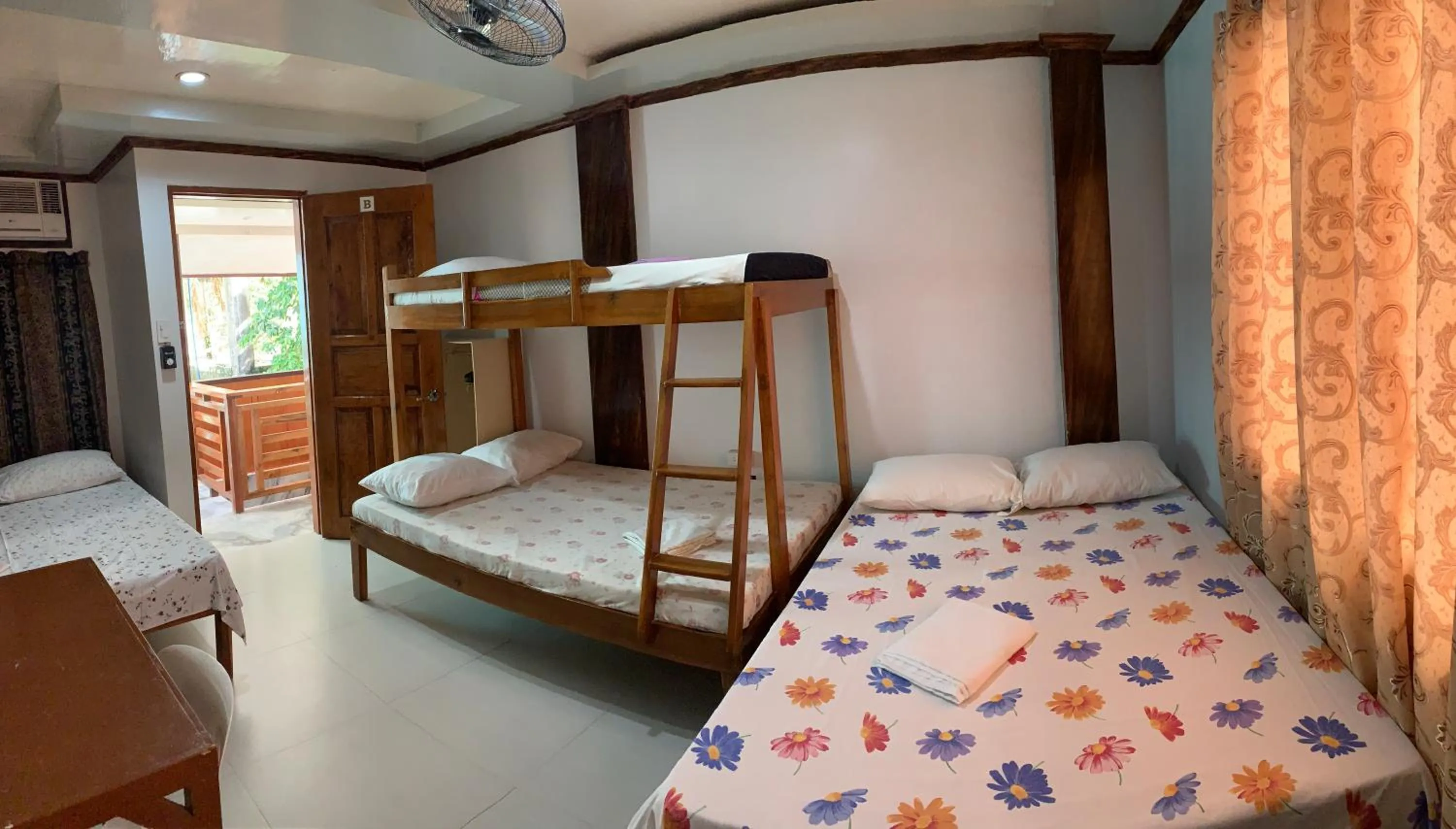 Bed in Blessed Inn Annex