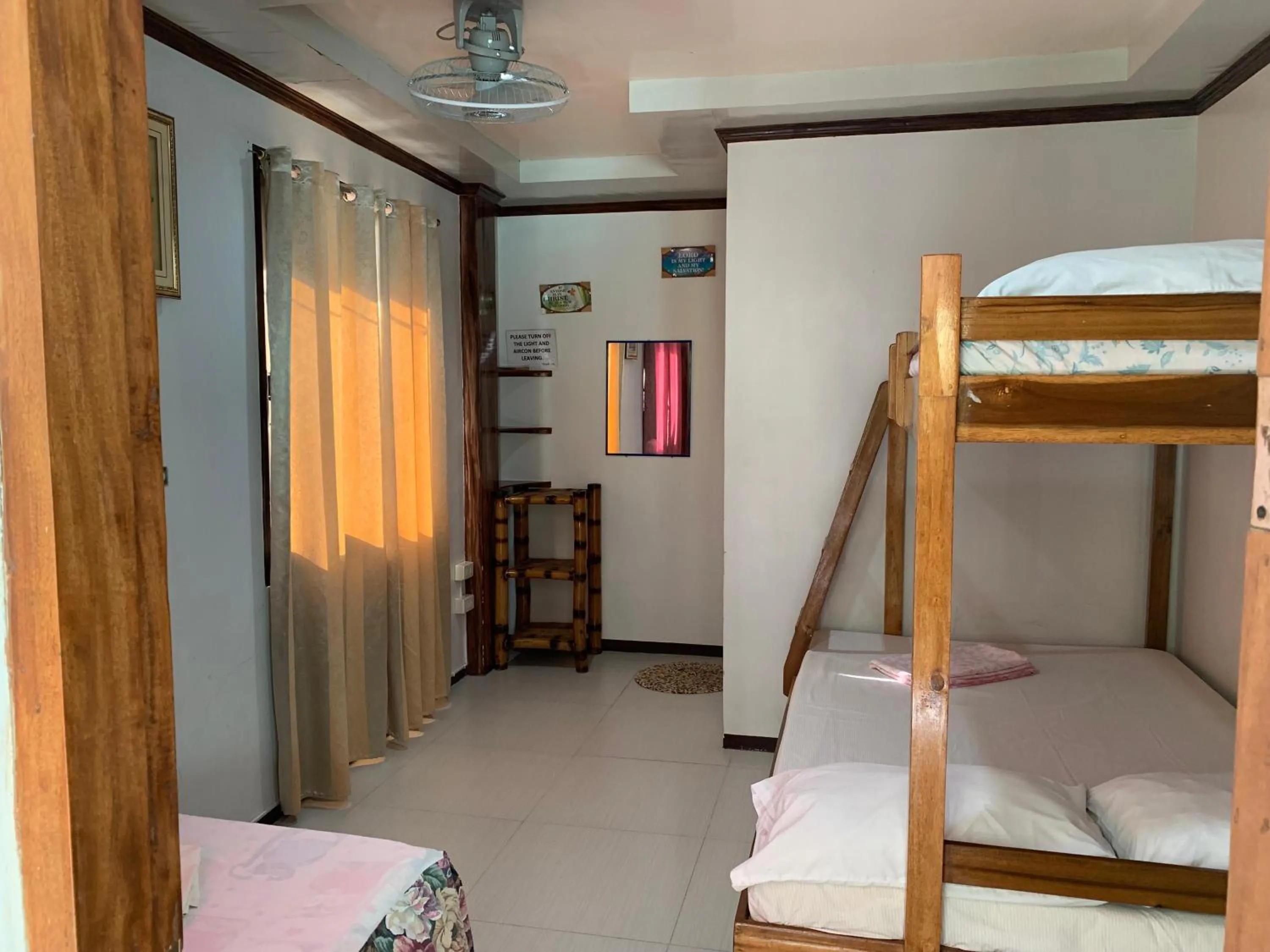 Bed in Blessed Inn Annex