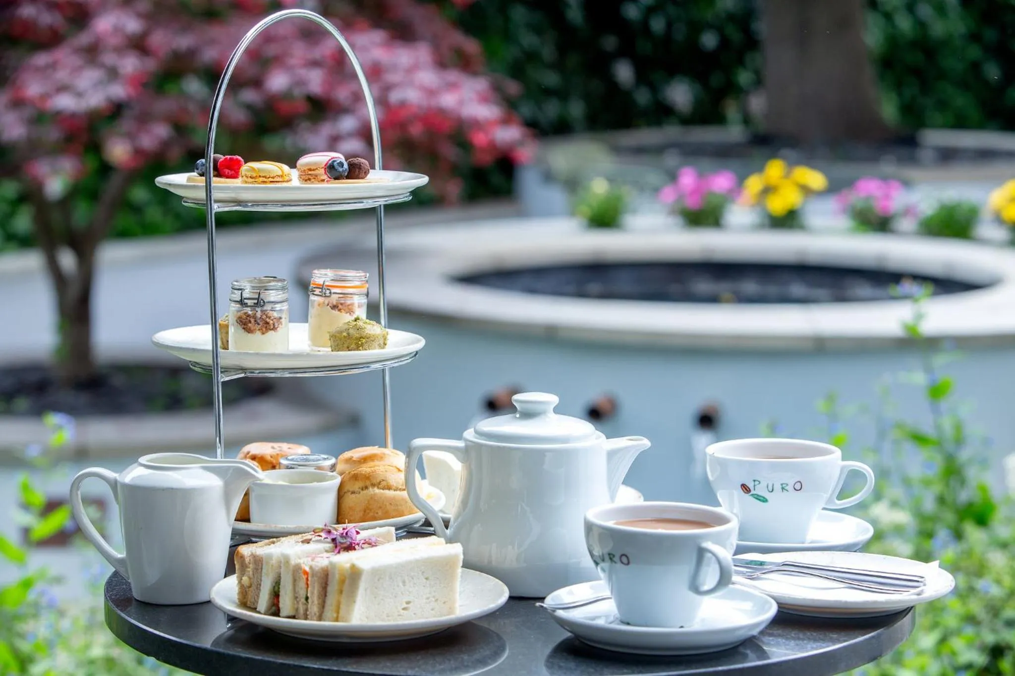 Garden in Bedford Hotel