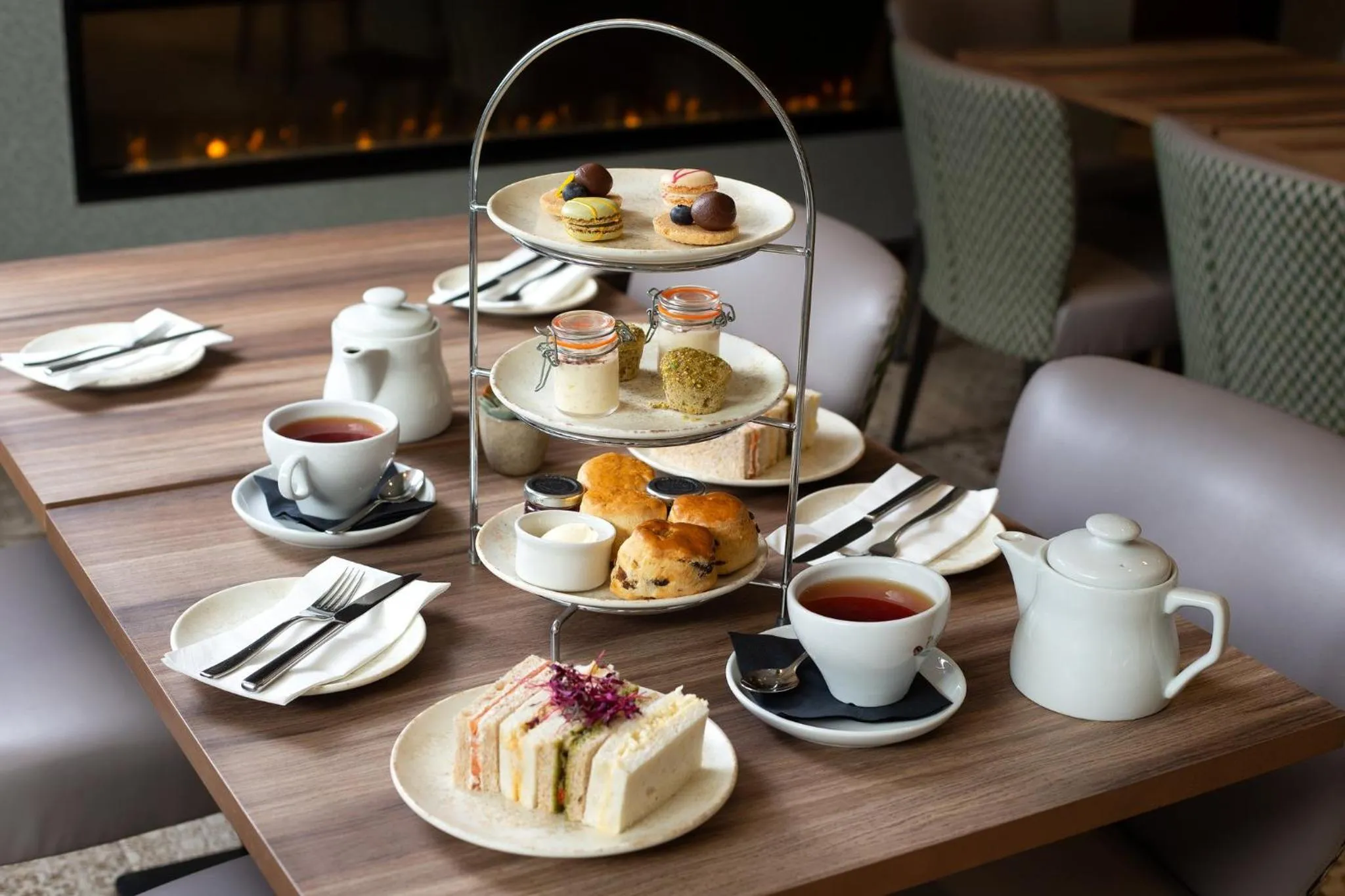 Restaurant/places to eat in Bedford Hotel