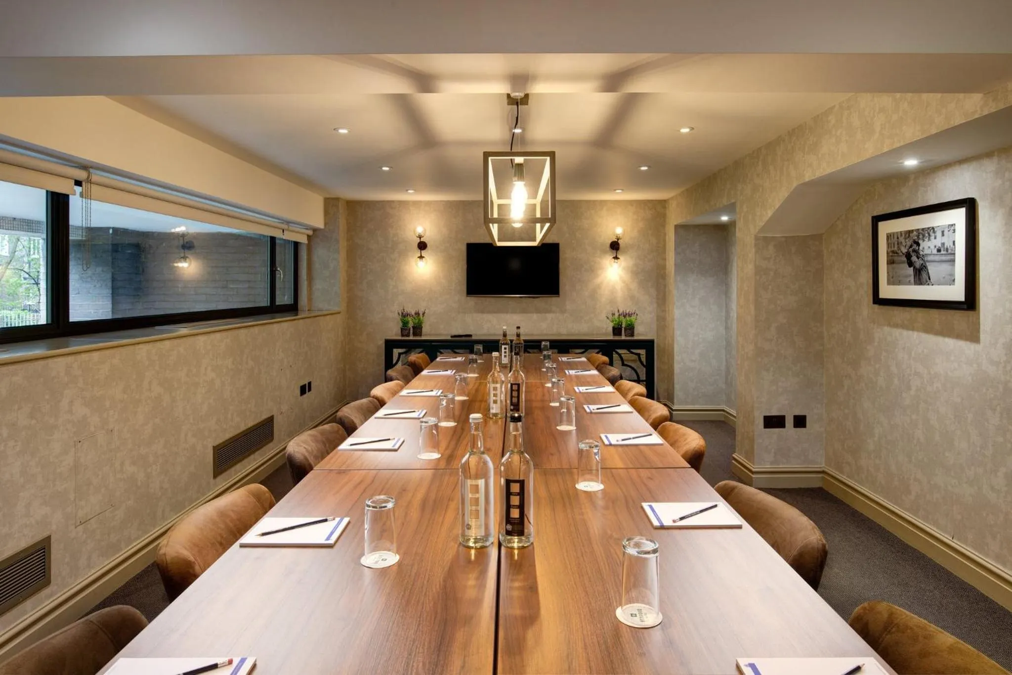 Business facilities in Bedford Hotel