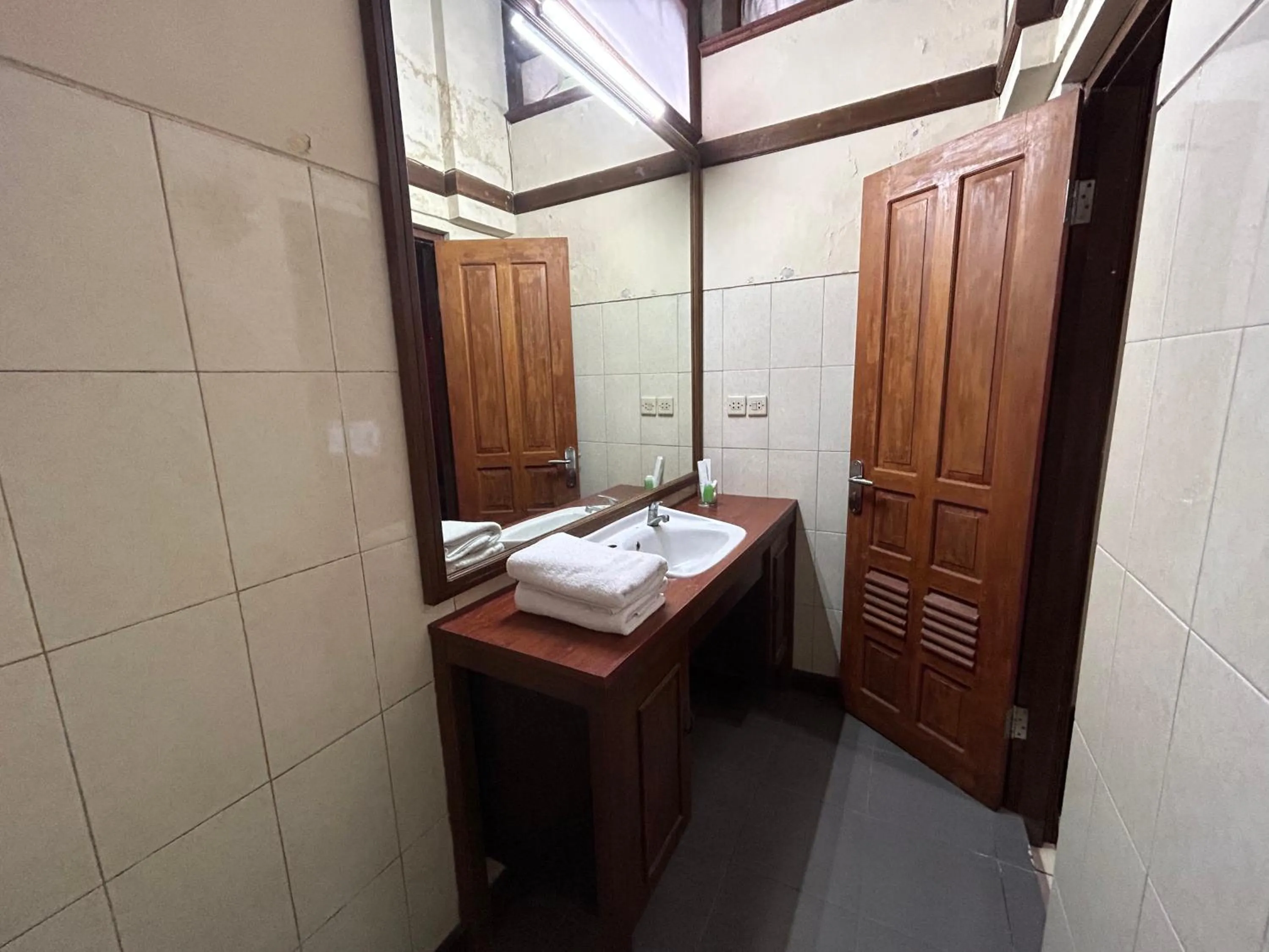 Ndalem Maharani Guest House