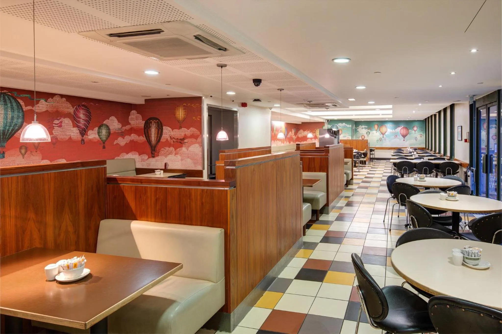 Breakfast in Royal National Hotel