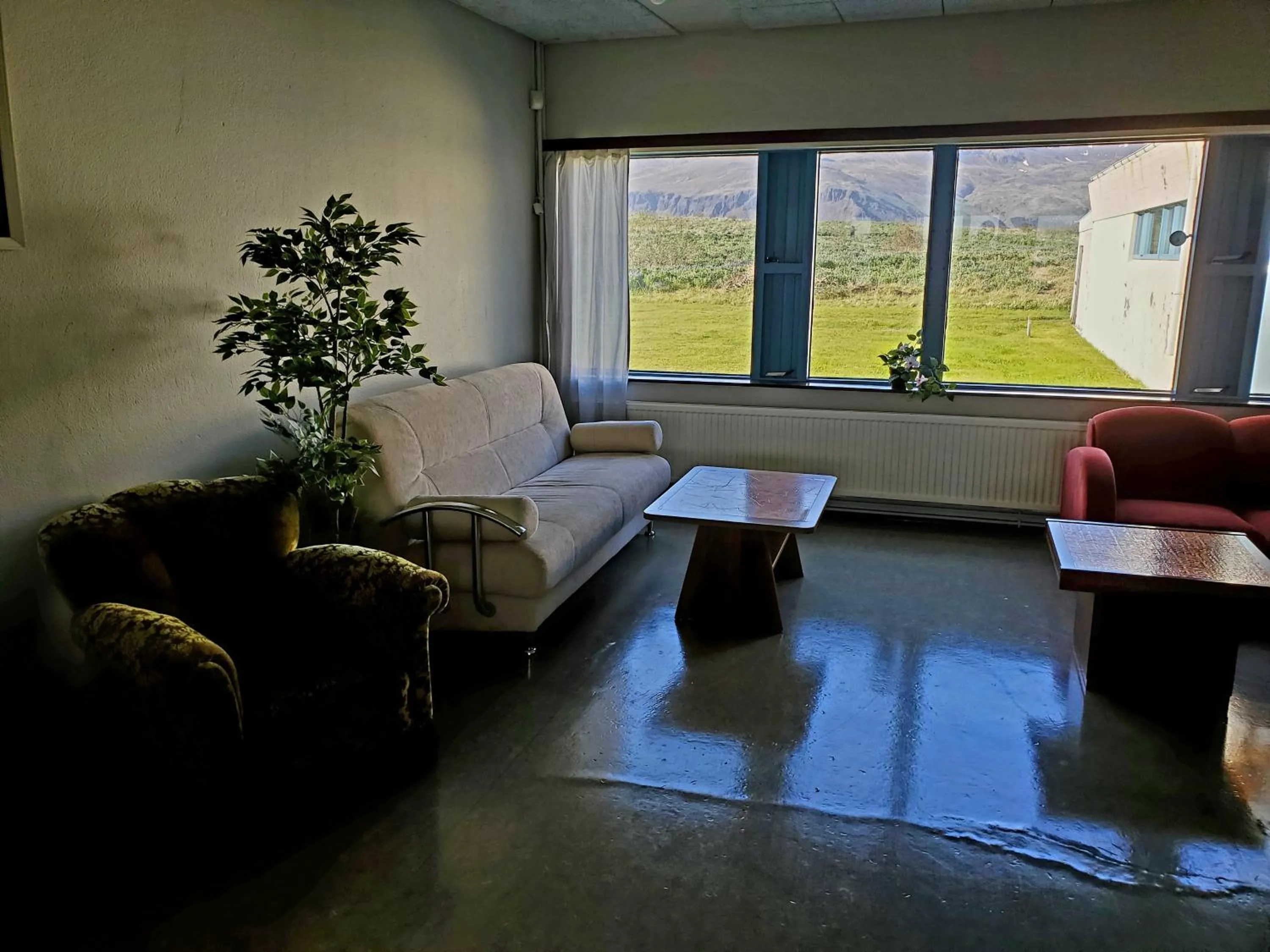 Living room in Víðines Guesthouse