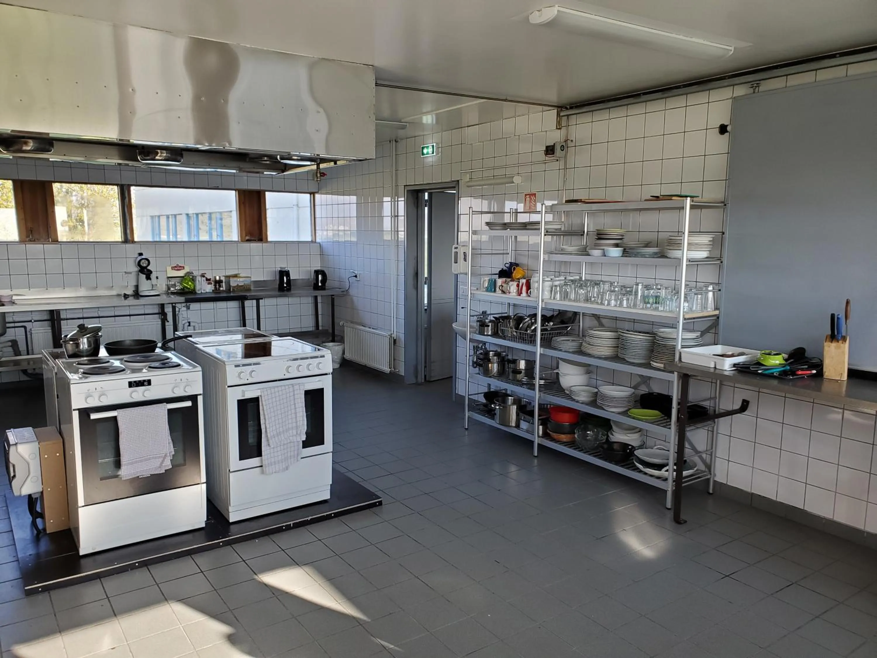 Kitchen or kitchenette in Víðines Guesthouse