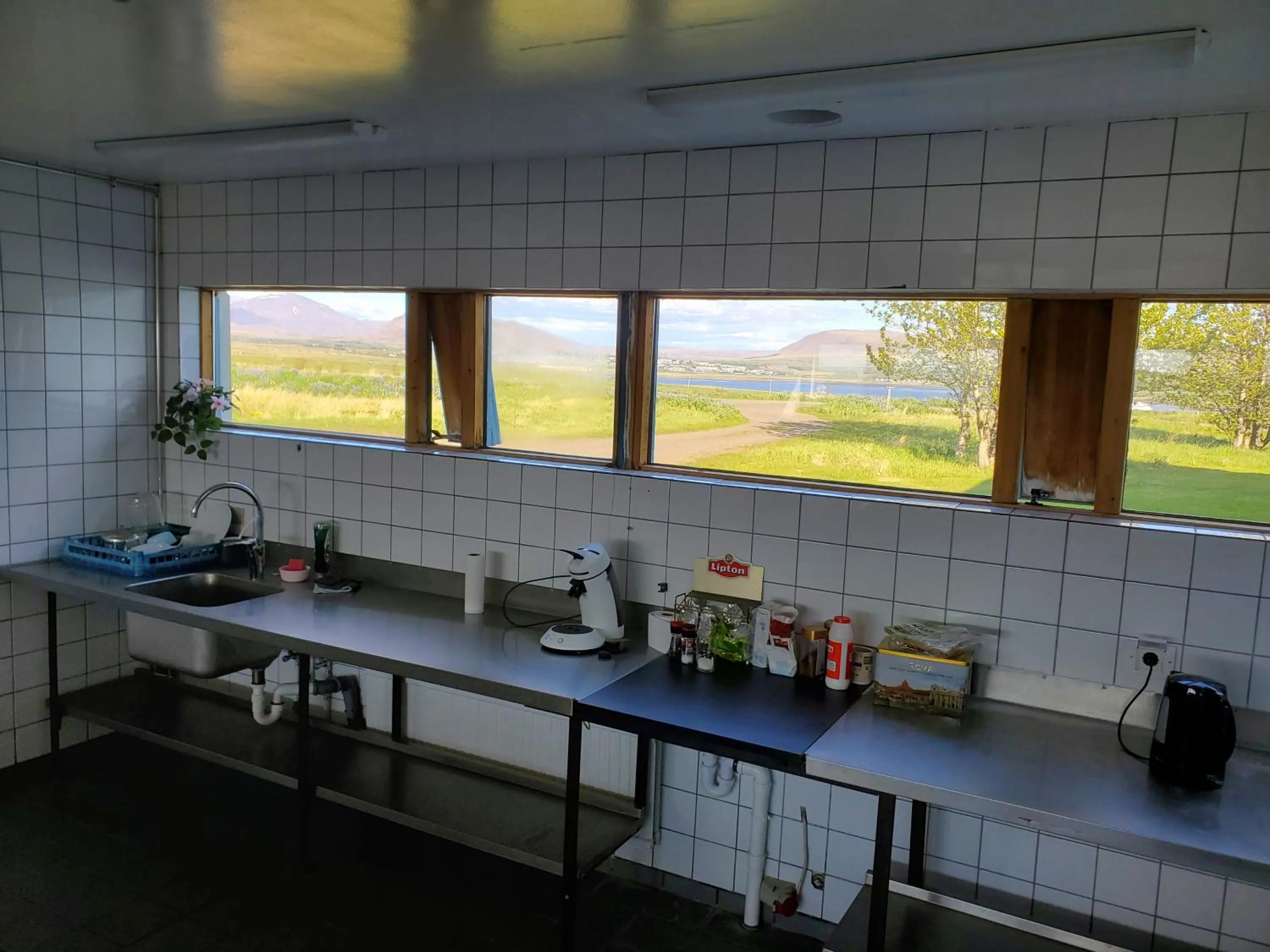 Kitchen or kitchenette in Víðines Guesthouse