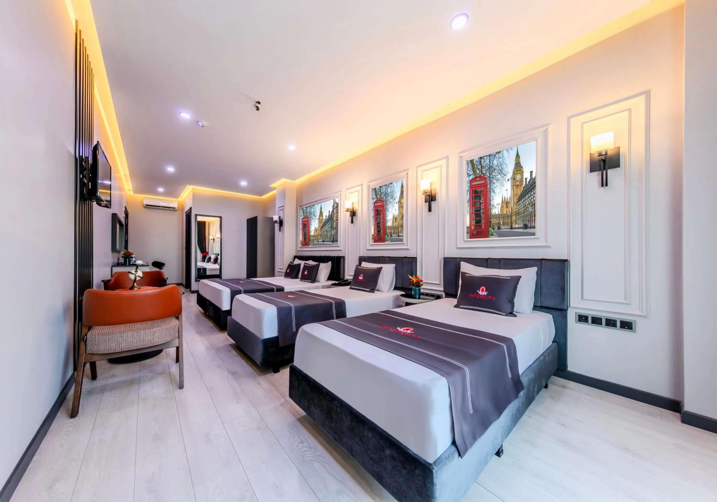 Photo of the whole room, Bed in Intercity Hotel Istanbul Airport