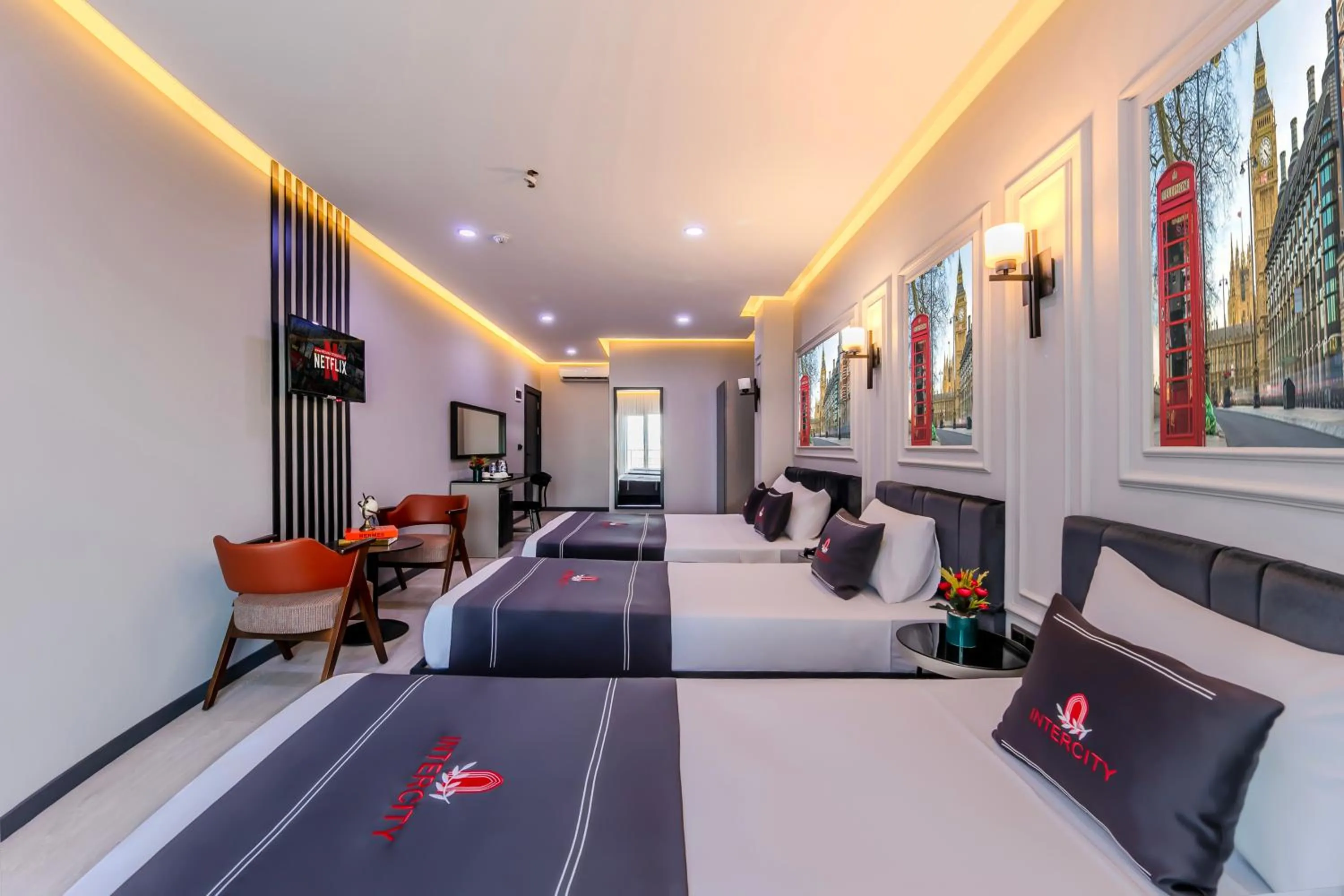 Photo of the whole room, Bed in Intercity Hotel Istanbul Airport