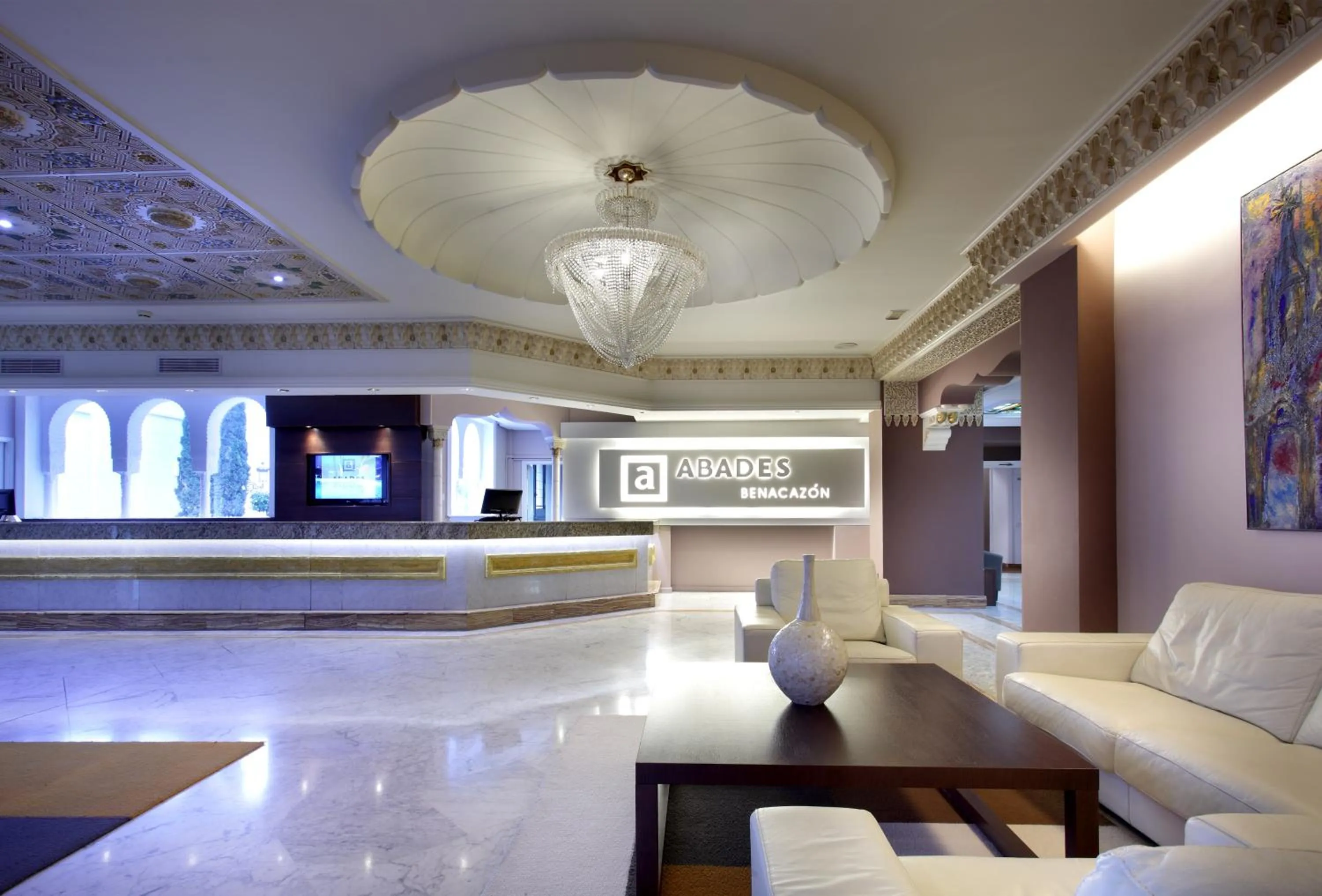 Lobby or reception in Hotel Abades Benacazon