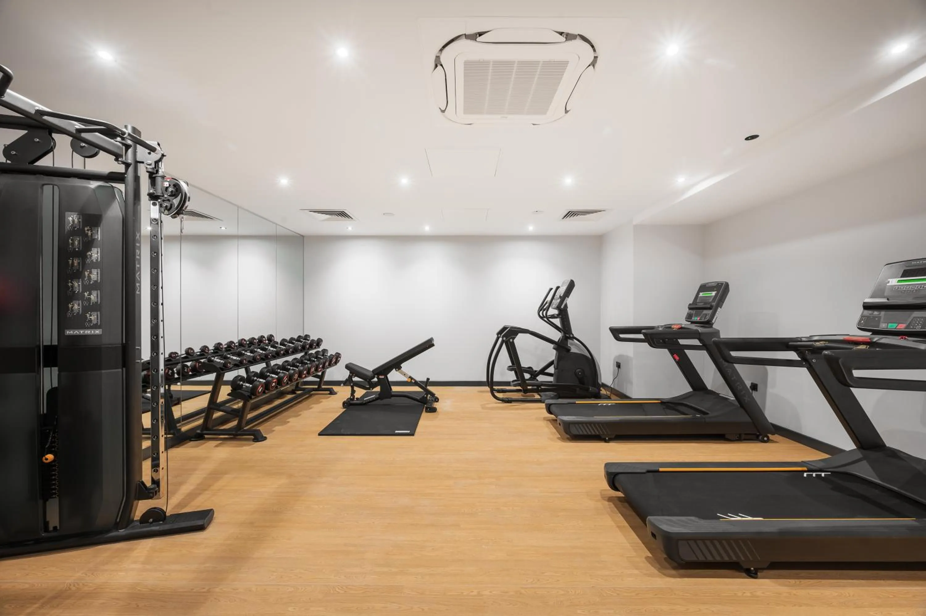Fitness centre/facilities in Staybridge Suites Brighton by IHG