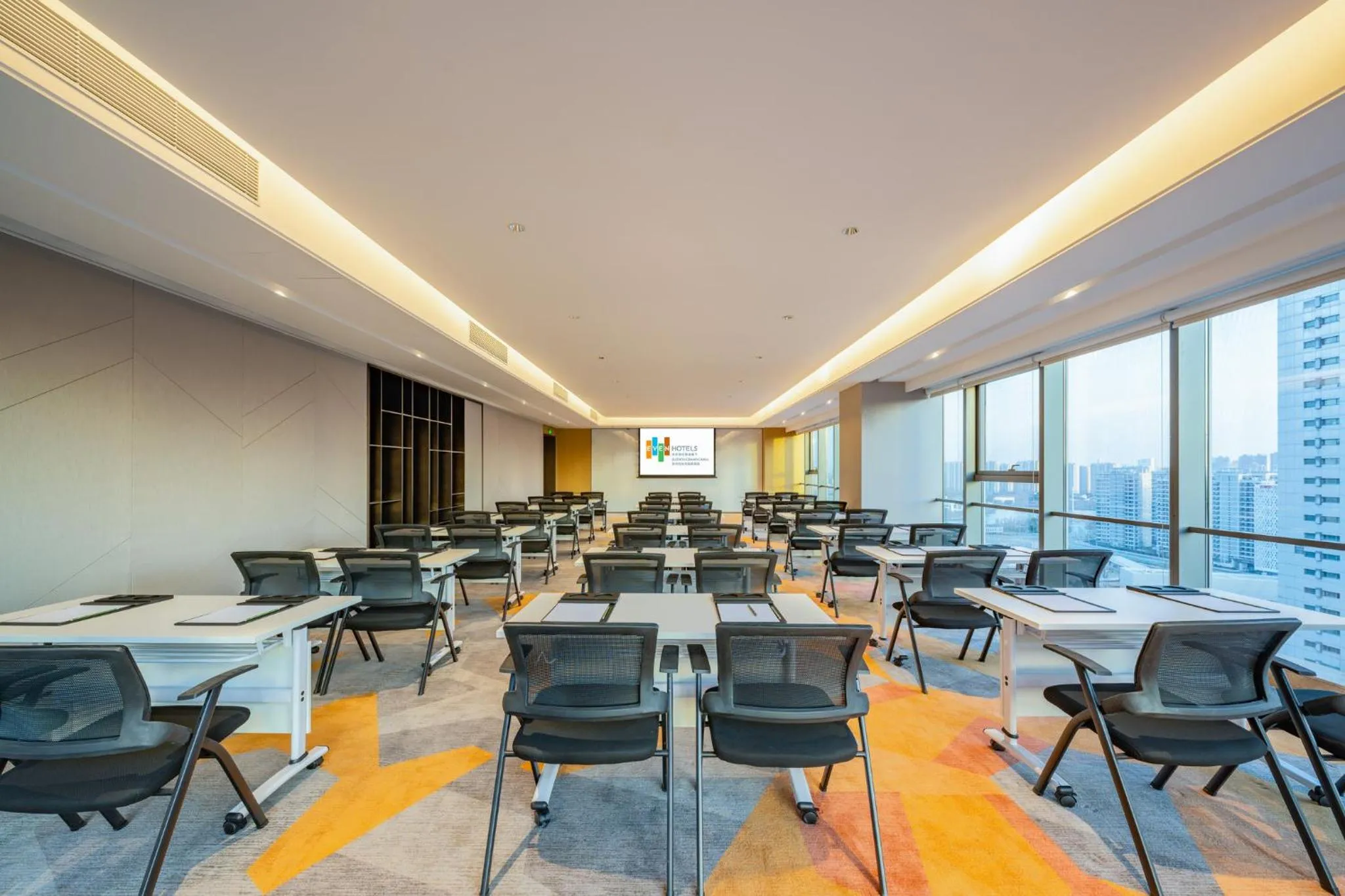 Meeting/conference room in EVEN Suzhou Grand Canal by IHG