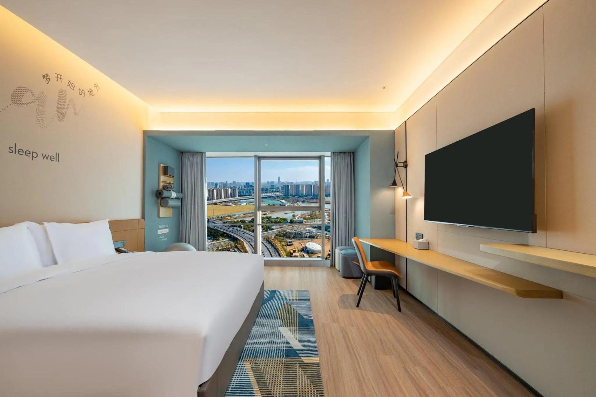Photo of the whole room, Bed in EVEN Suzhou Grand Canal by IHG