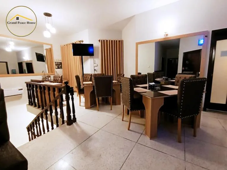 Communal lounge/ TV room in Grand Peace House II