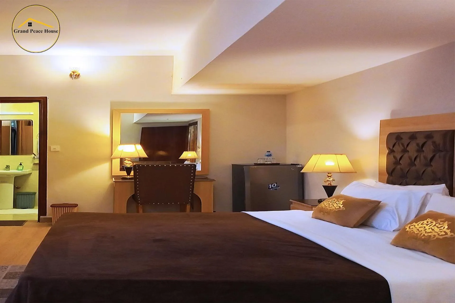 Bed in Grand Peace House II