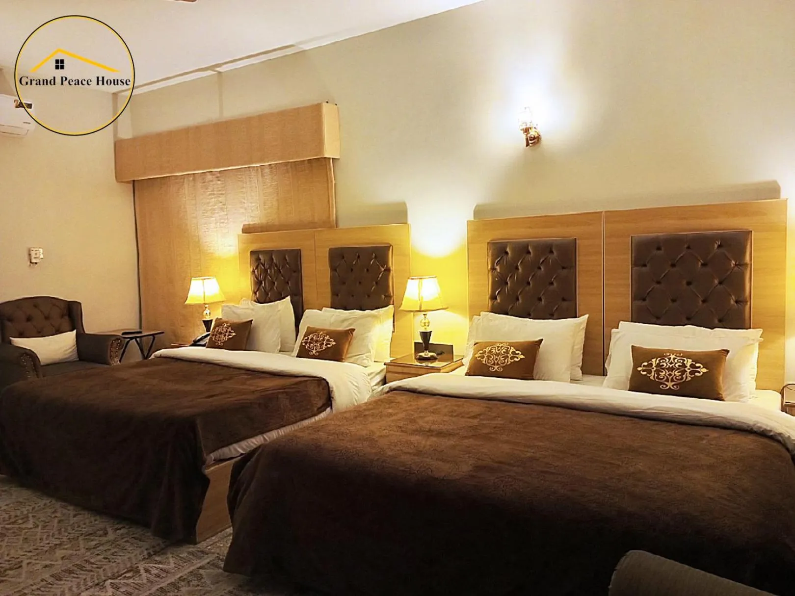 Bed in Grand Peace House II