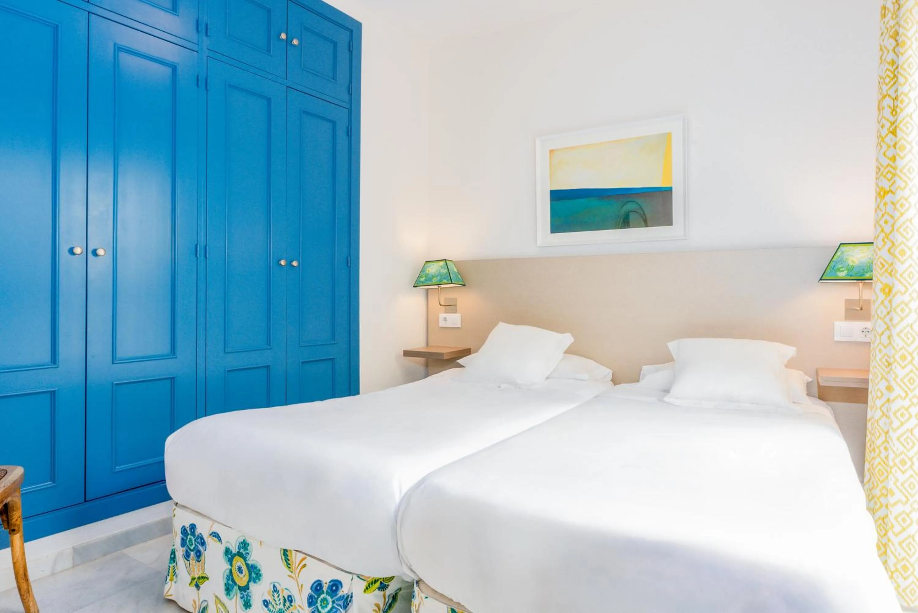 Bed in Smartr Sevilla Las Dueñas