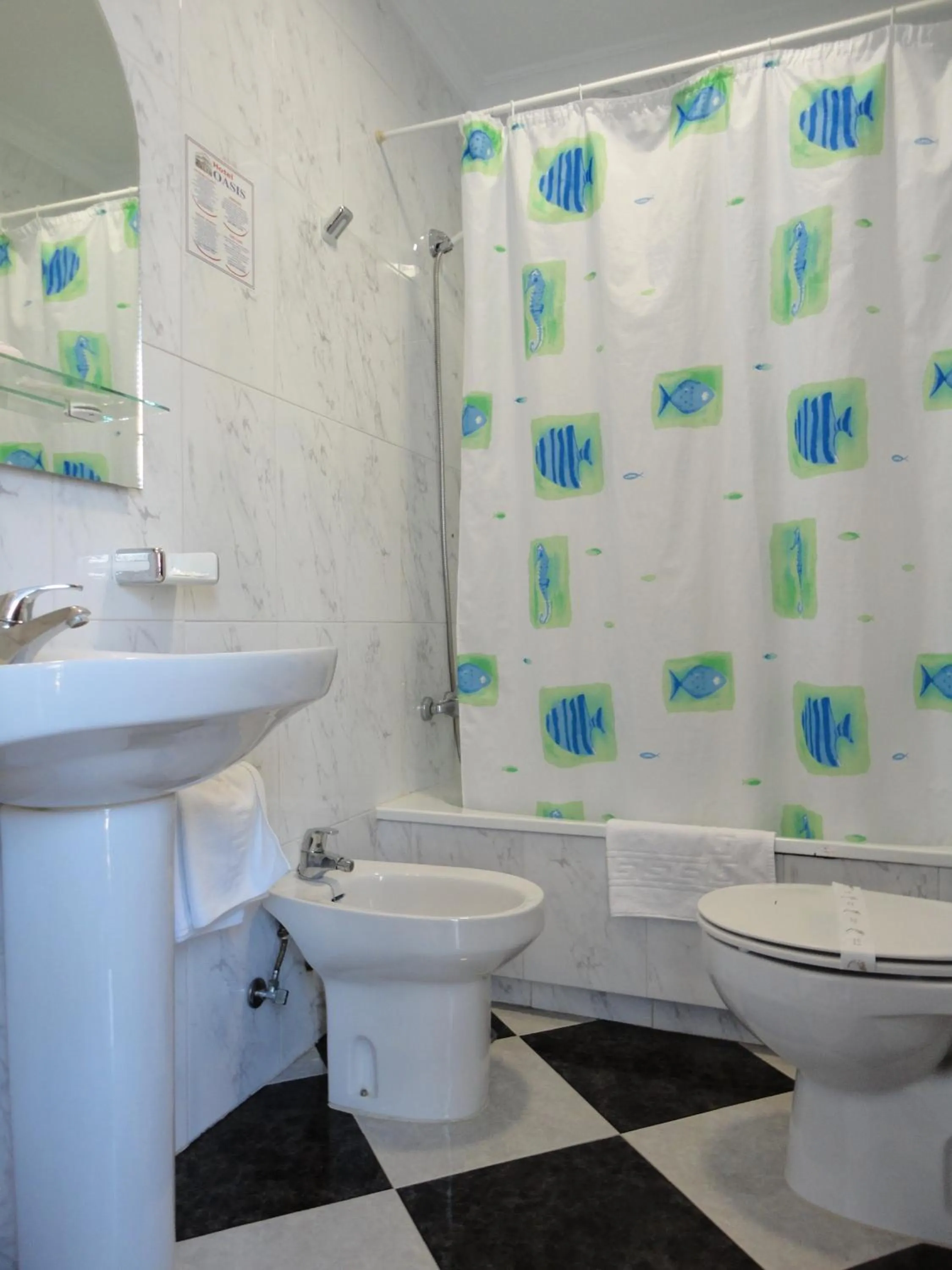 Bathroom in Hotel Oasis