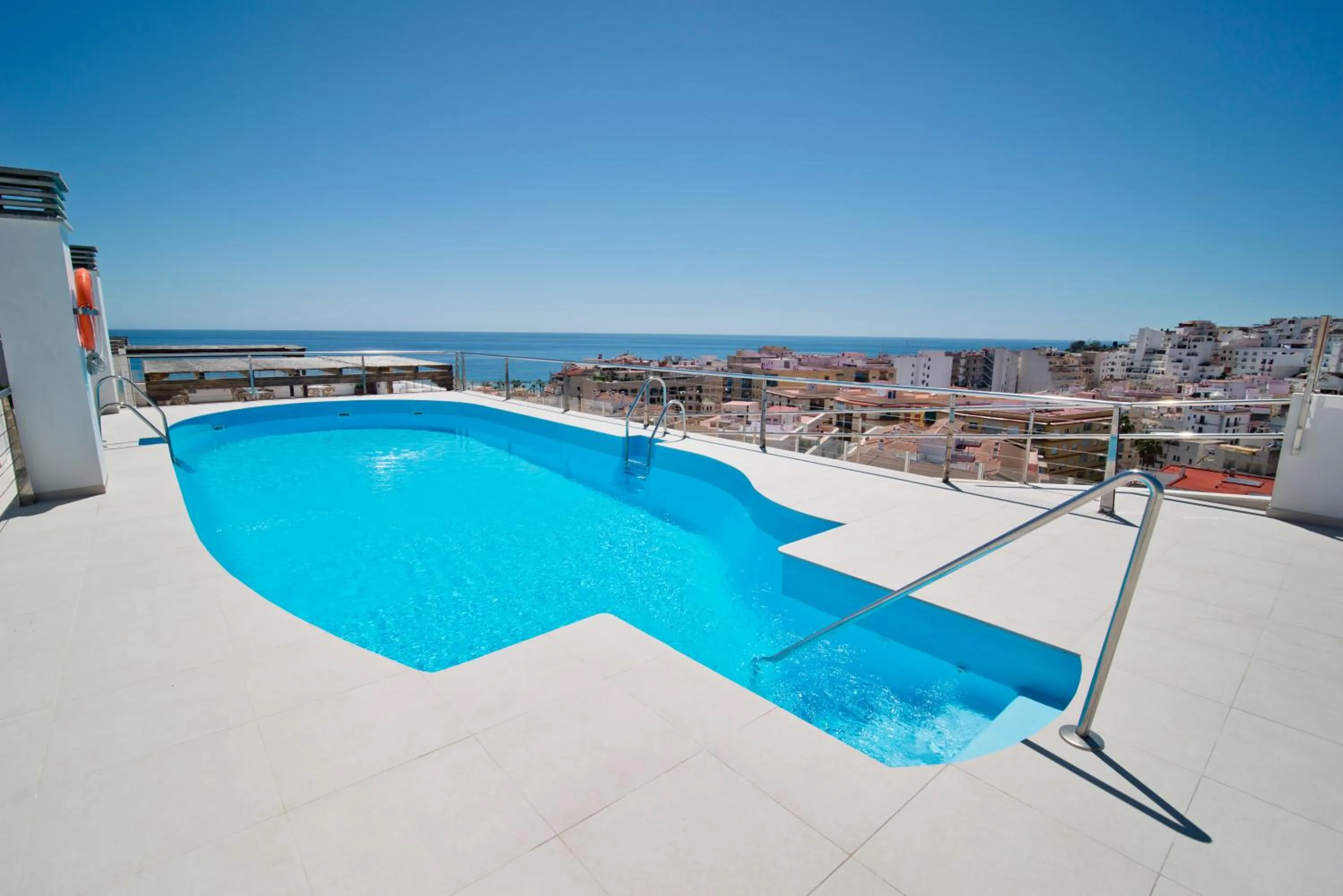 Swimming pool in Bahía Almuñecar