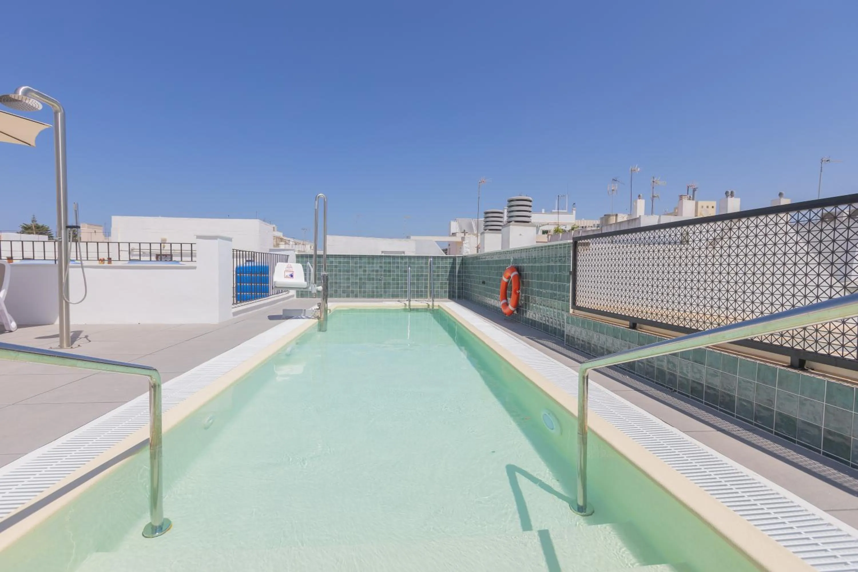 Swimming pool in Soho Boutique Cádiz
