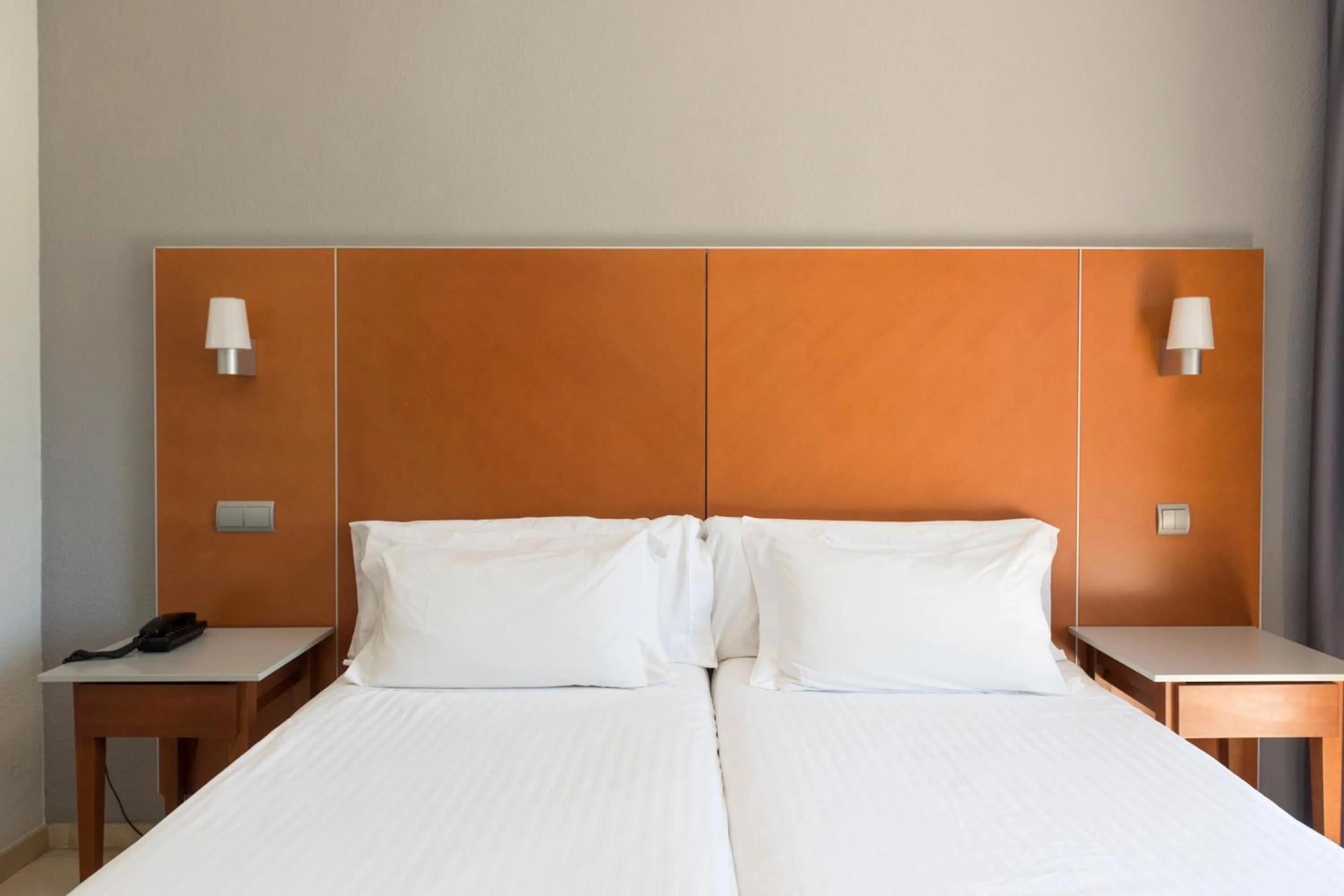 Bedroom, Bed in Hotel El Palmeral