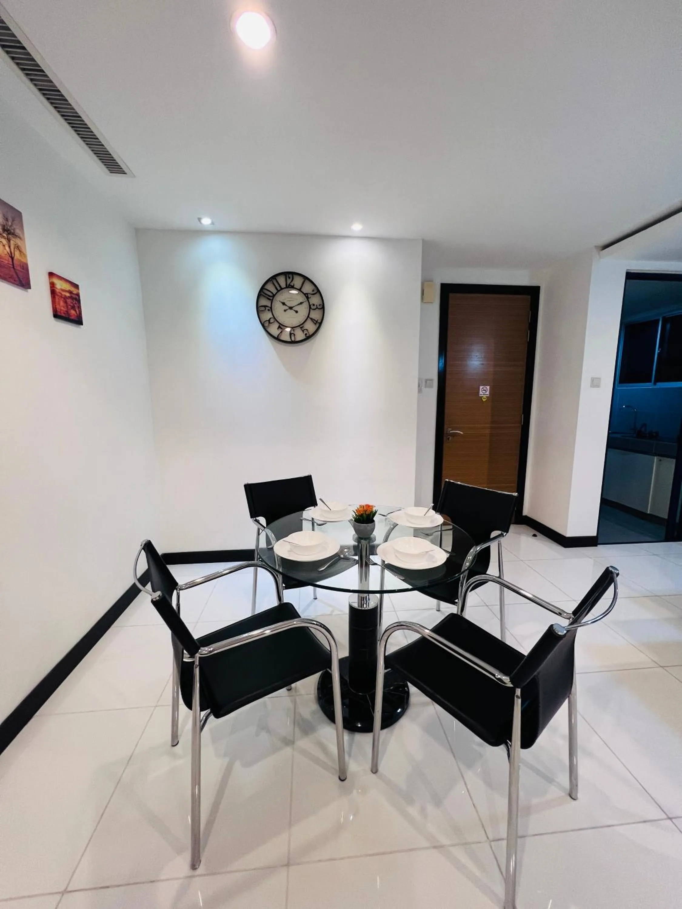 CozyHome Suites @ Casa Residency