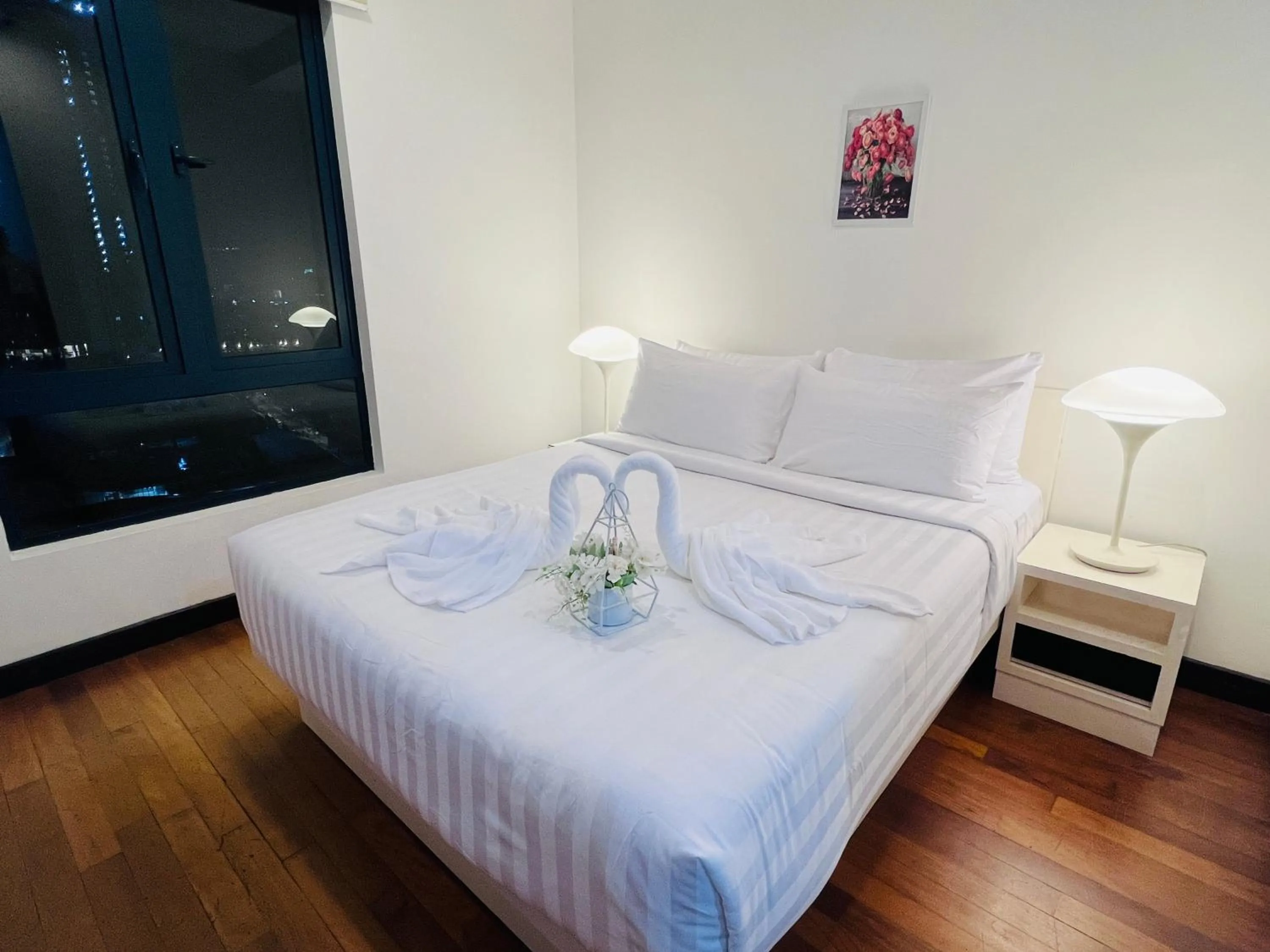 Bed in CozyHome Suites @ Casa Residency