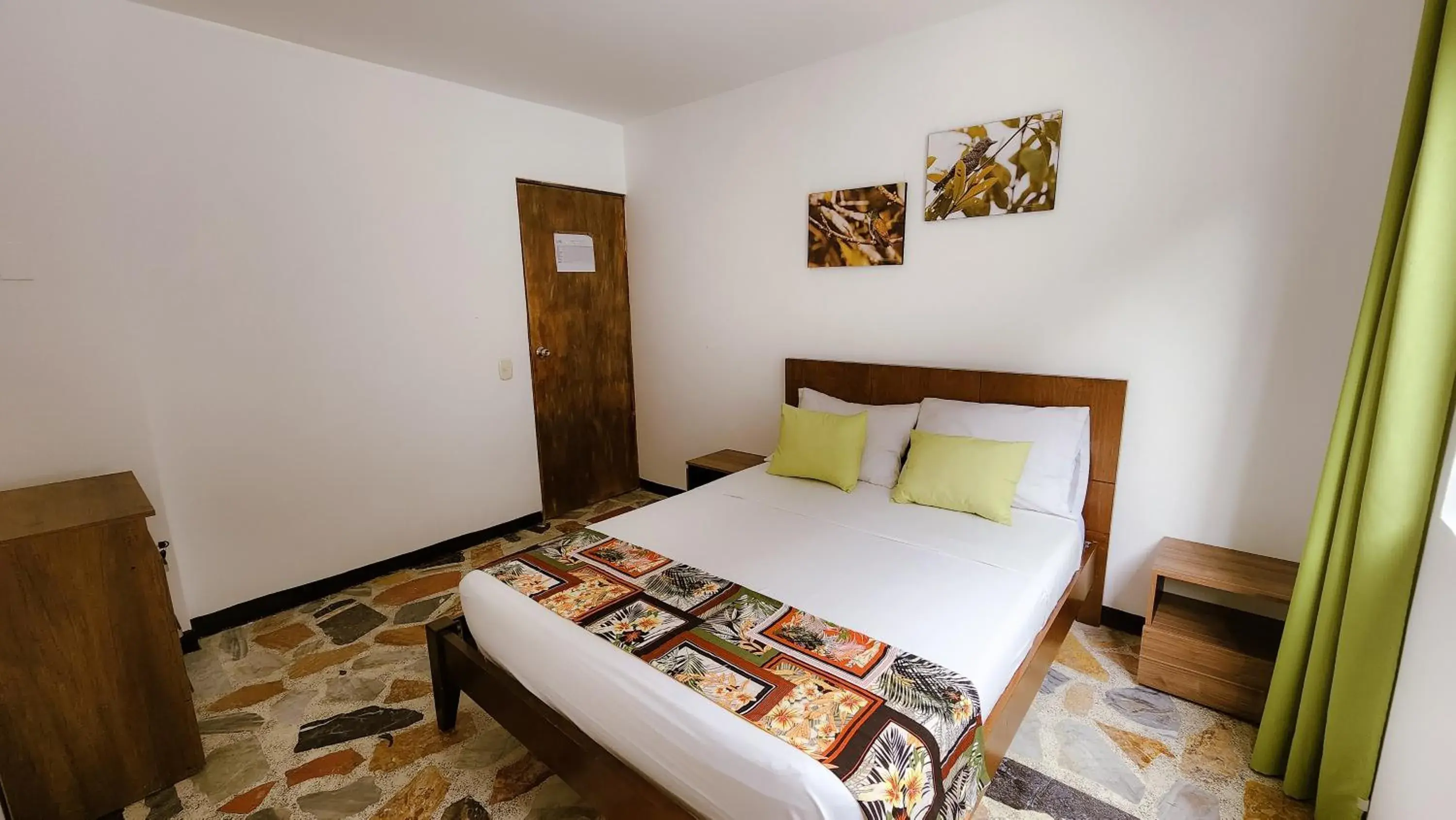Standard Double Room with Shared Bathroom - single occupancy in Tuki Hostel & Lounge Standard Double Room with Shared Bathroom - single occupancy in Tuki Hostel & Lounge