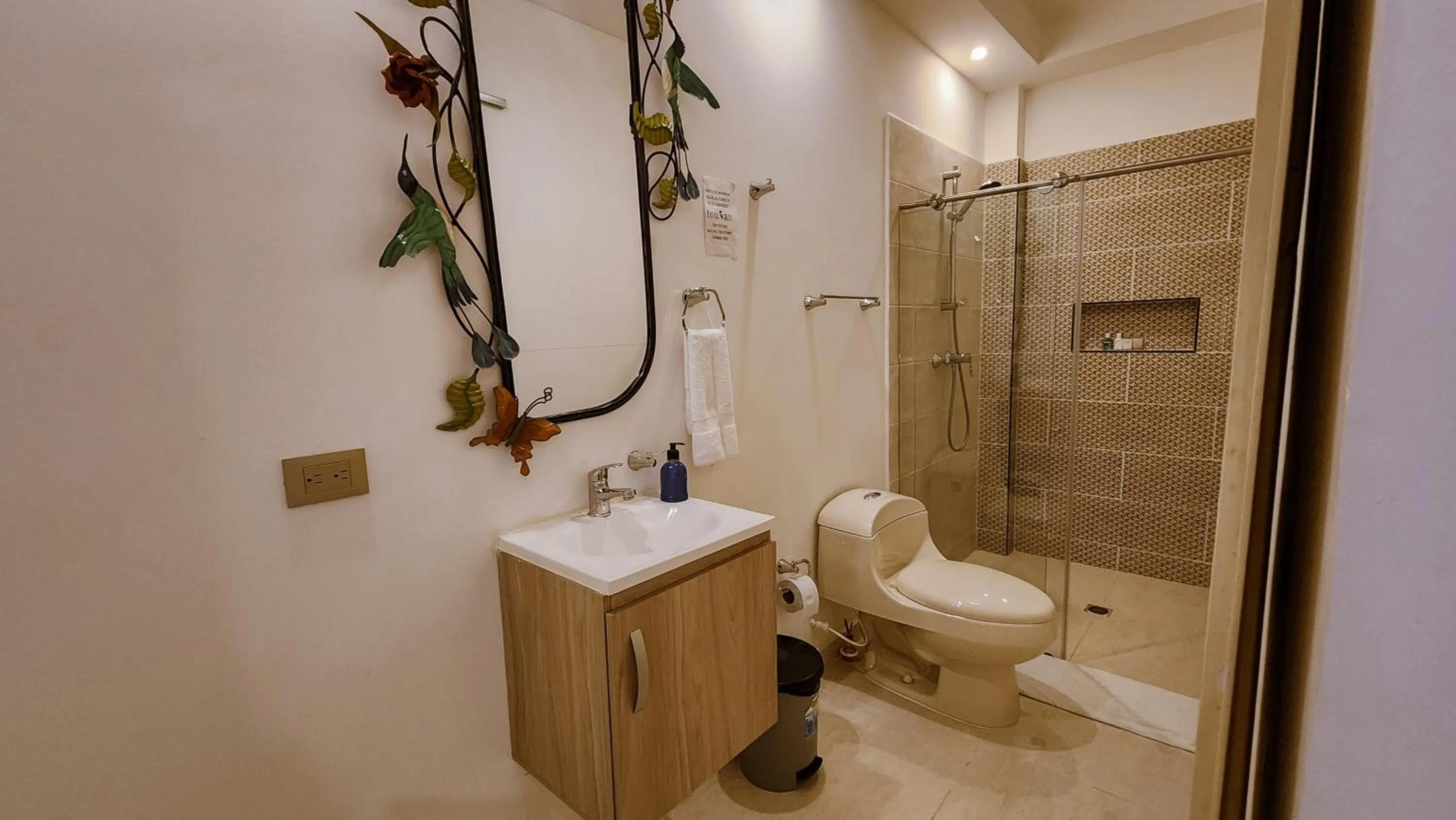 Shower in Tuki Hostel & Lounge