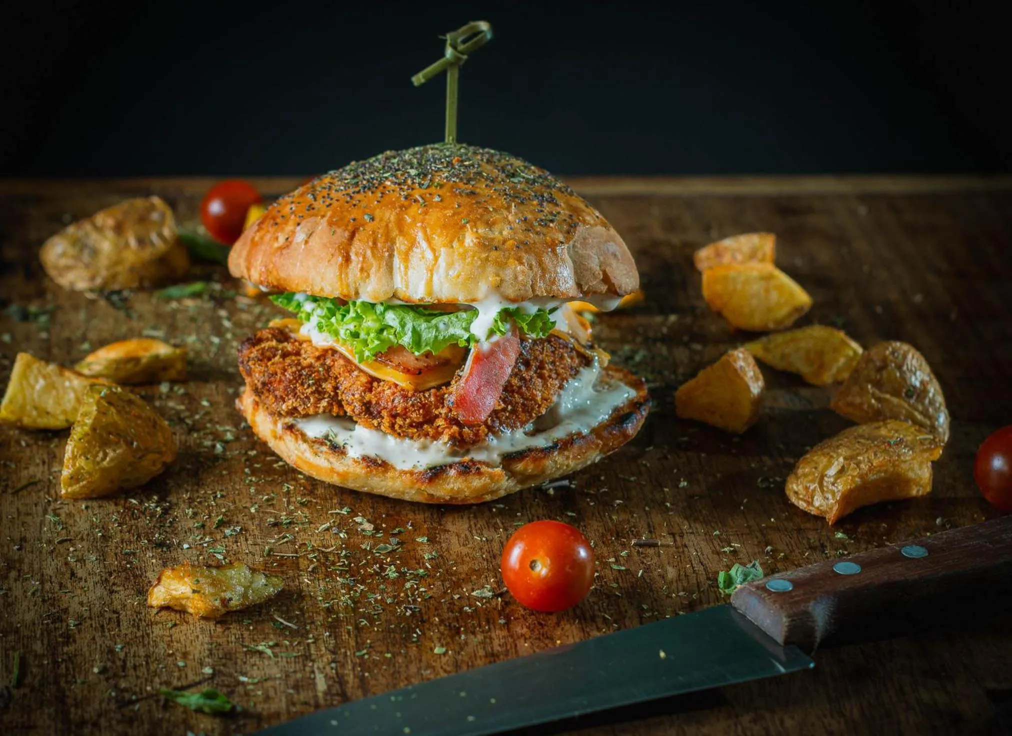 Restaurant/places to eat in Tuki Hostel & Lounge