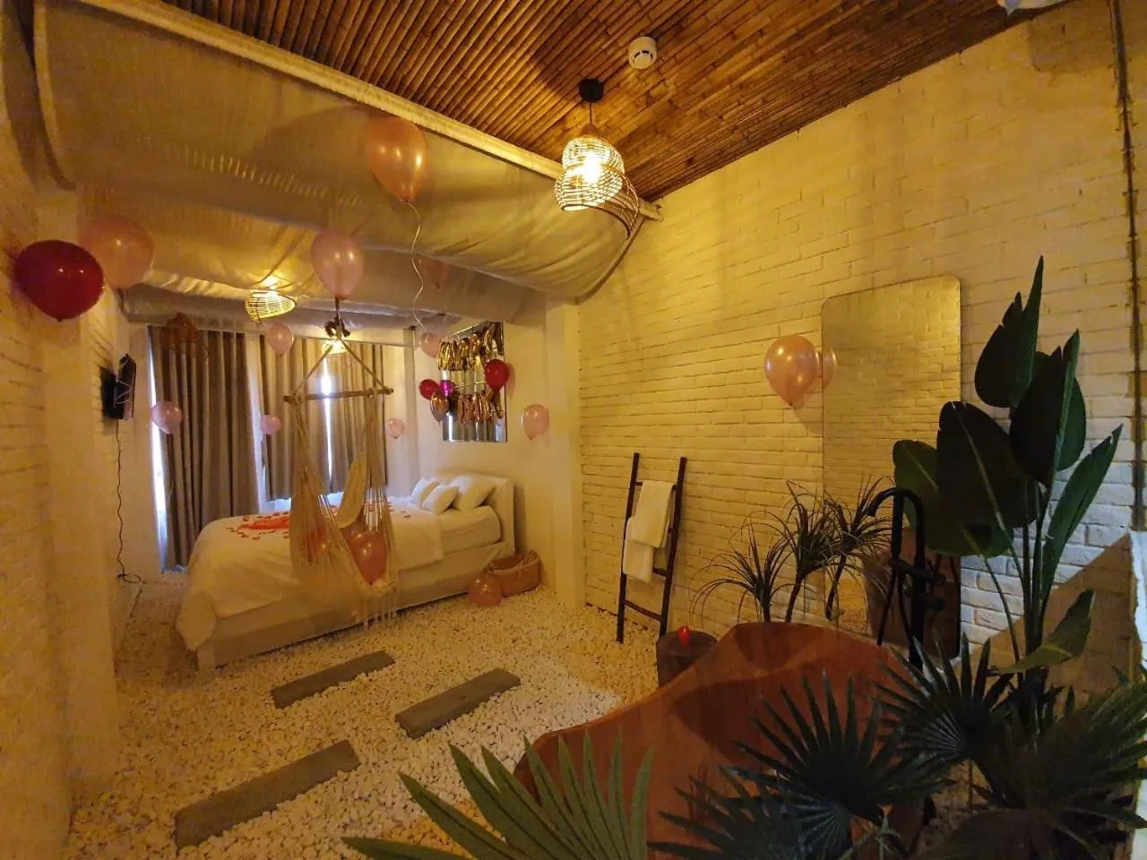 Bed in Language Exchange Hotel 3