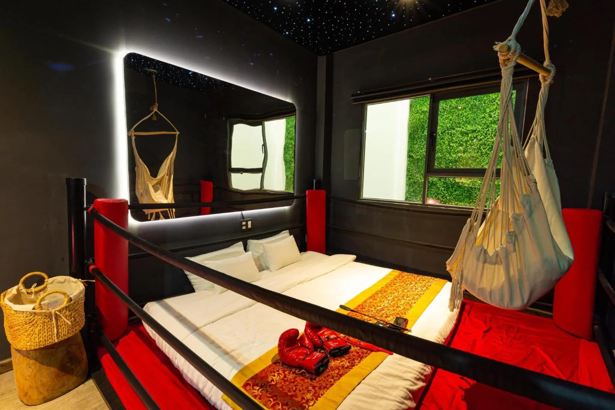 Property building, Bed in Language Exchange Hotel 3