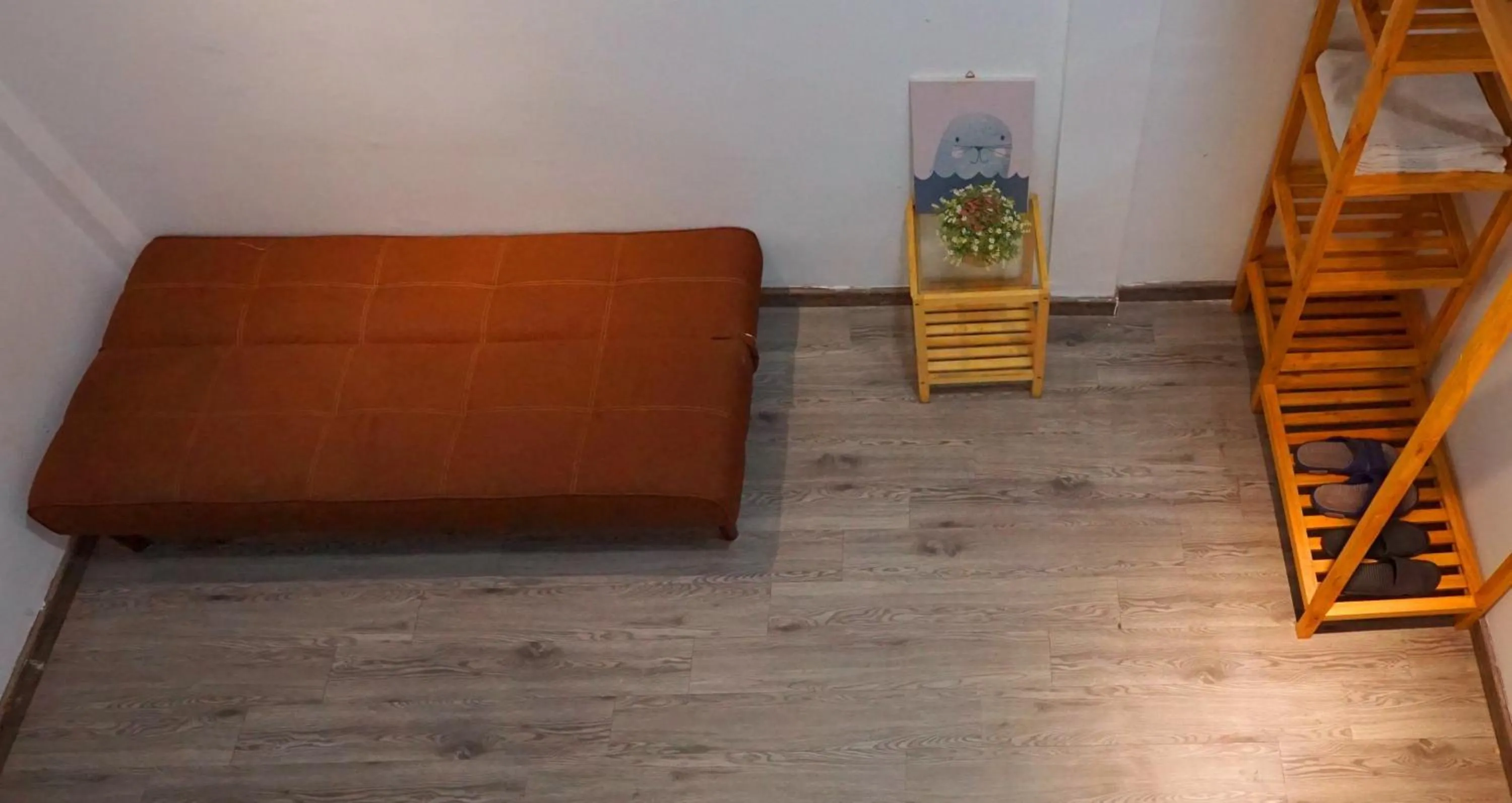 Property building in Language Exchange Hotel 3