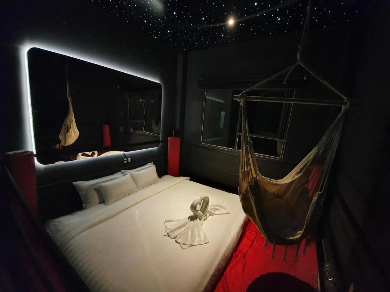 Bed in Language Exchange Hotel 3